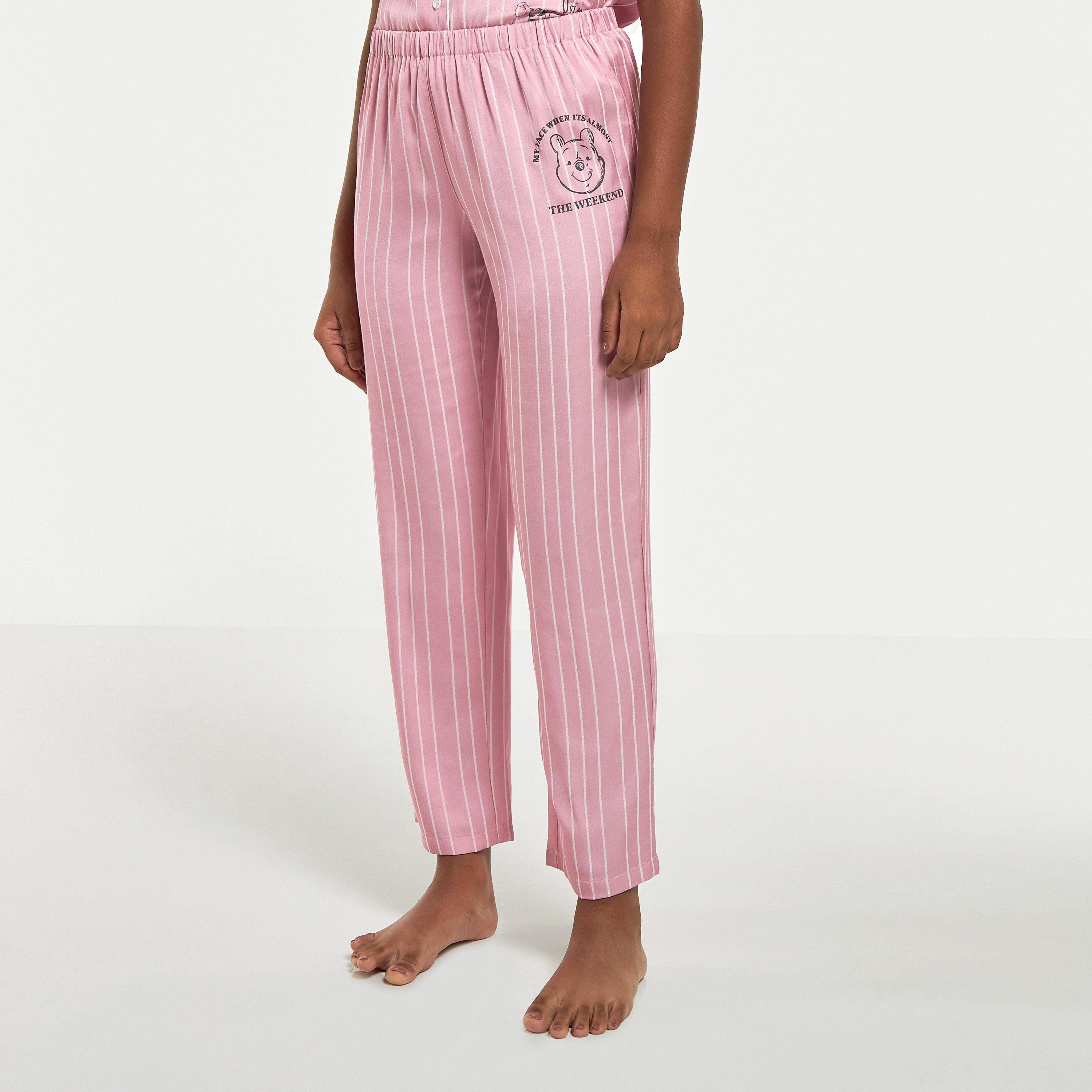 طقم بنطلون بيجاما وقميص مخطط بتصميم ويني ذا بوه-women-clothing-nightwear-pyjamas-longsets-image-4