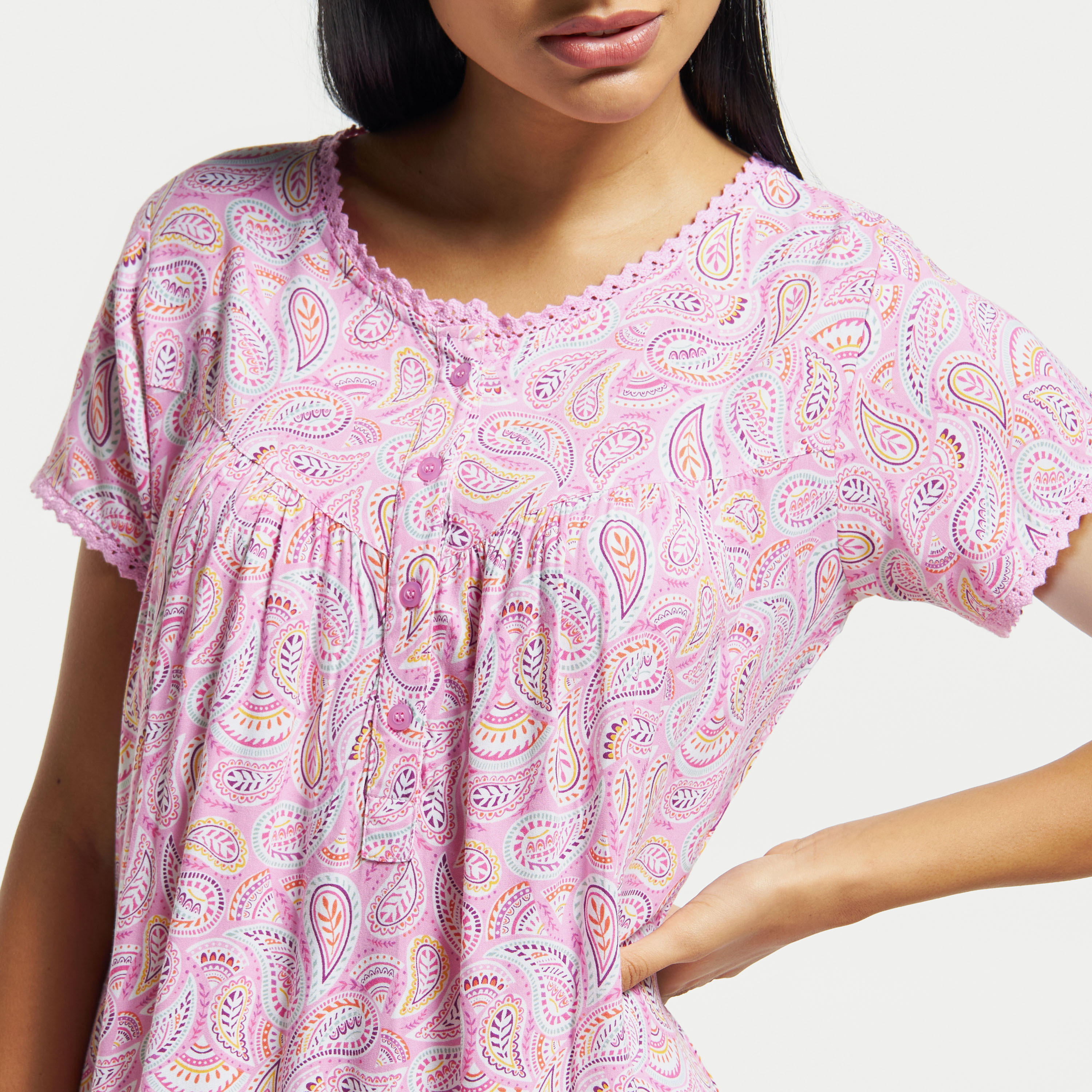 ثوب نوم بأكمام قصيرة وتقليم دانتيل وطبعات-women-clothing-nightwear-nighties-image-4