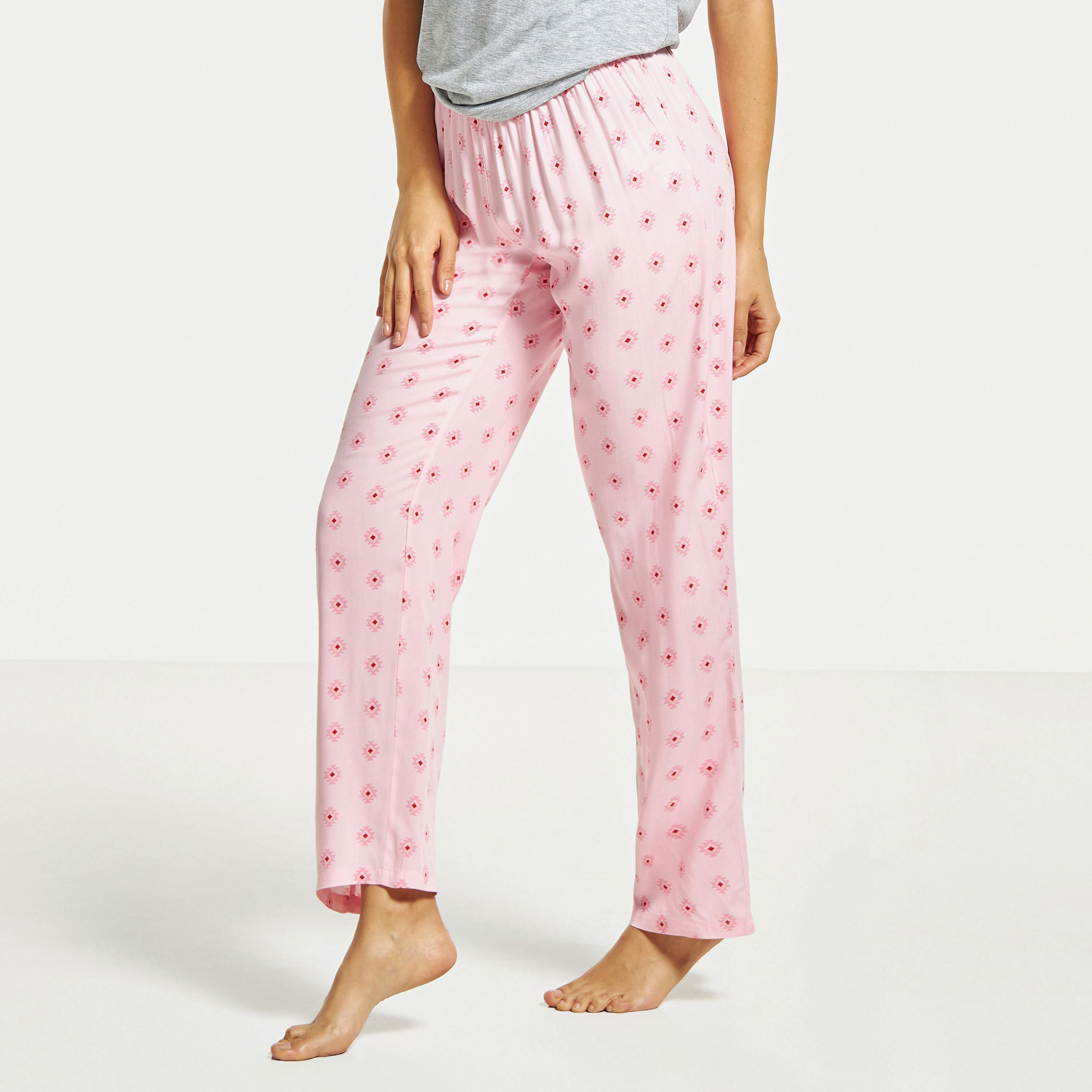 طقم بنطلون بيجاما وتيشيرت بياقة مستديرة وطبعات-women-clothing-nightwear-pyjamas-longsets-image-4