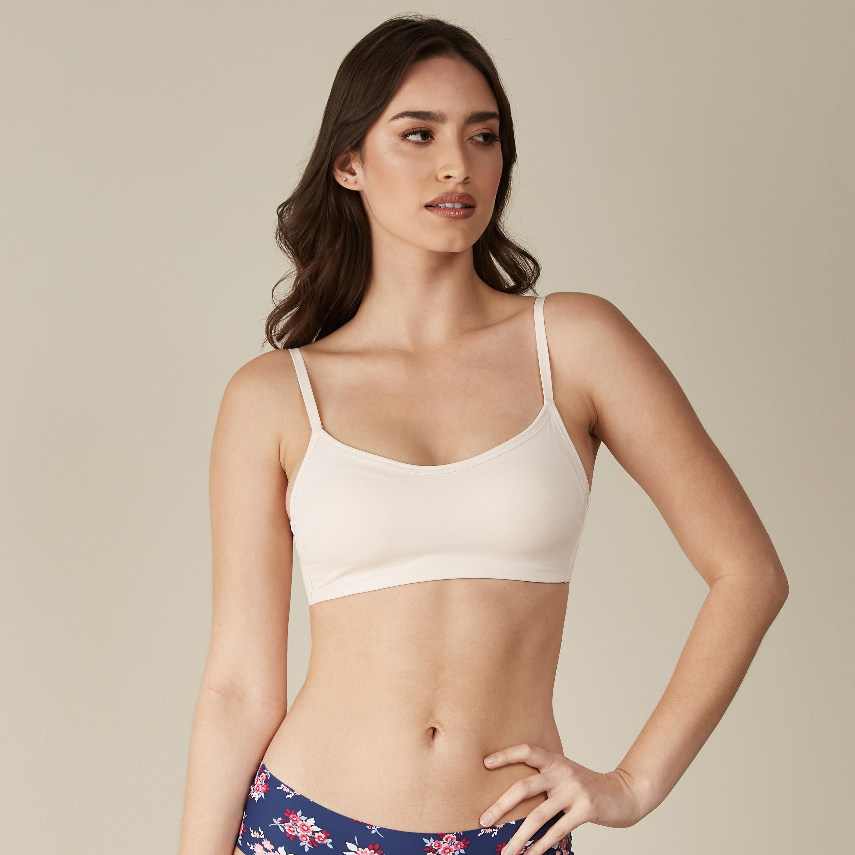 صدريّات سادة بمشبك إغلاق- طقم قطعتين-women-clothing-lingerie-bras-image-13