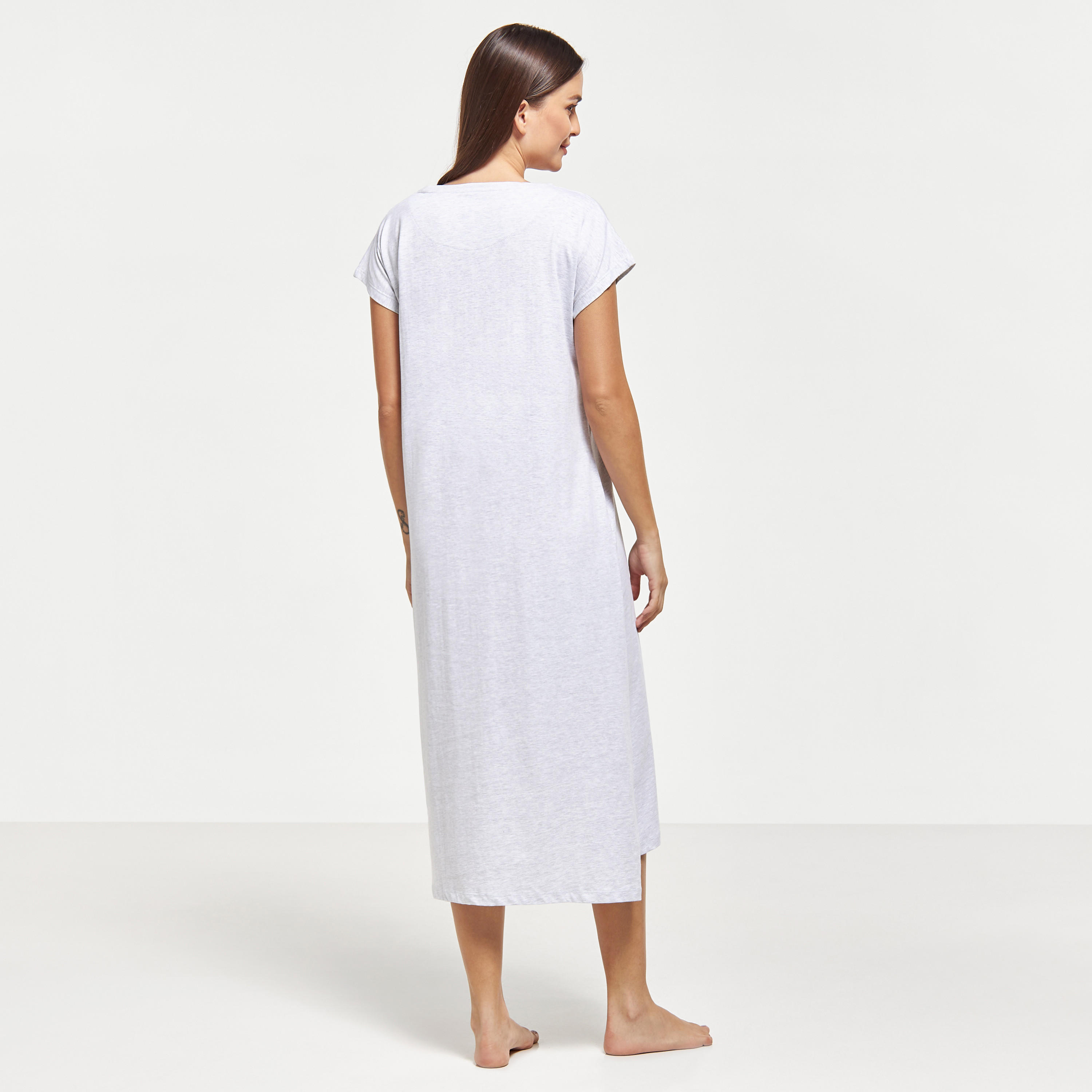 قميص نوم بياقة مستديرة وأكمام قصيرة وطبعات-women-clothing-nightwear-nighties-image-3