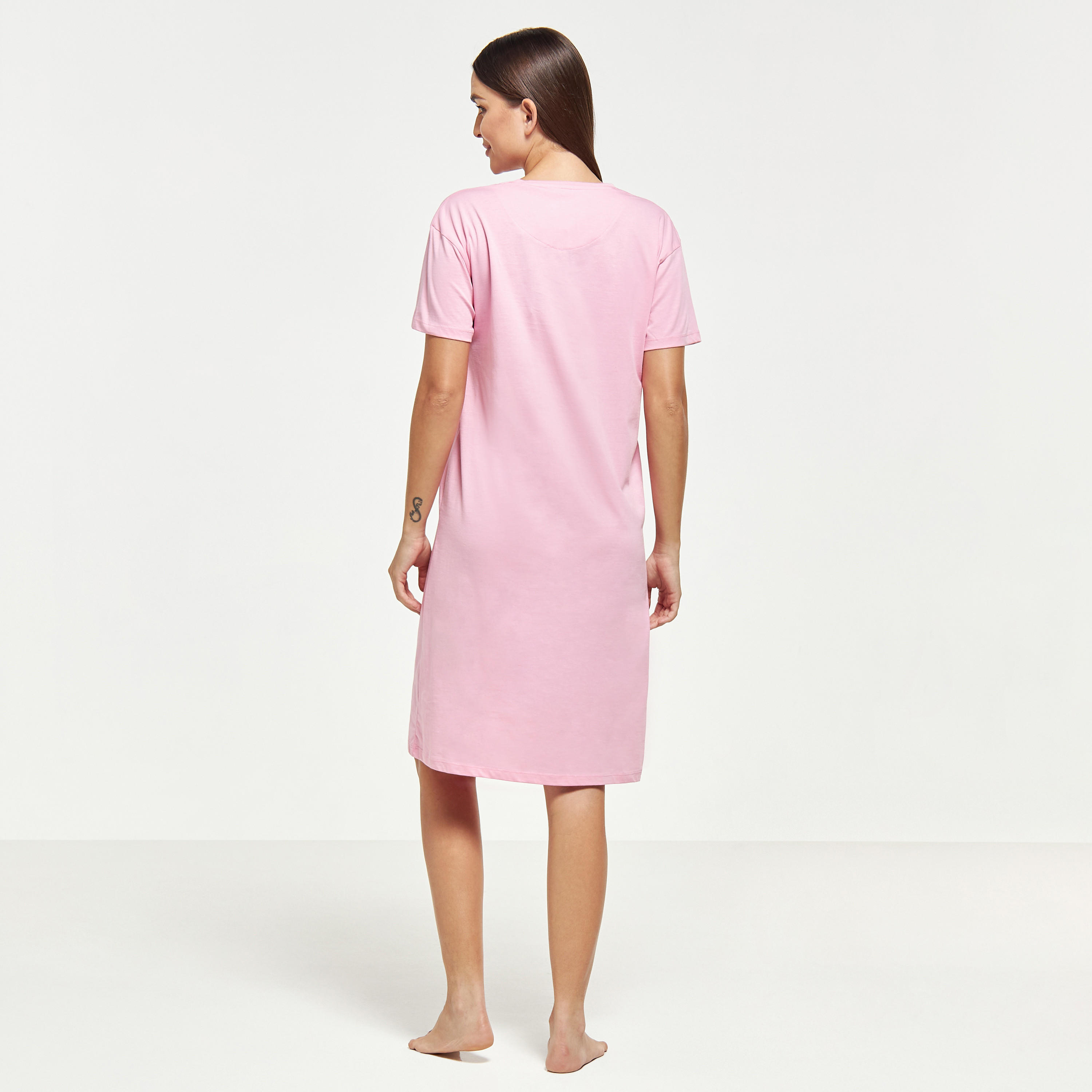 قميص نوم بياقة مستديرة وأكمام قصيرة وطبعات-women-clothing-nightwear-nighties-image-15