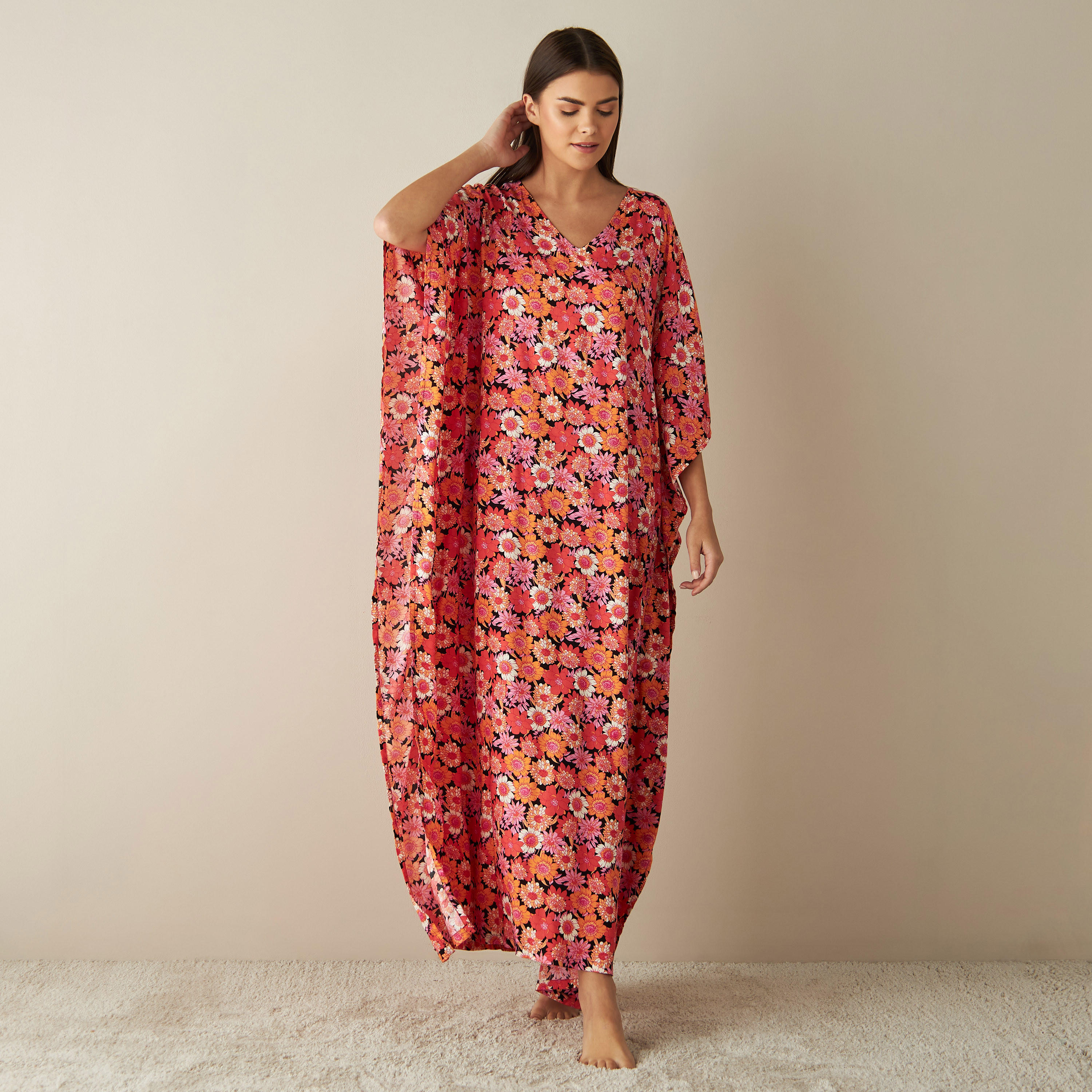 ثوب نوم بياقة بأربطة وطبعات أزهار-women-clothing-nightwear-nighties-image-1