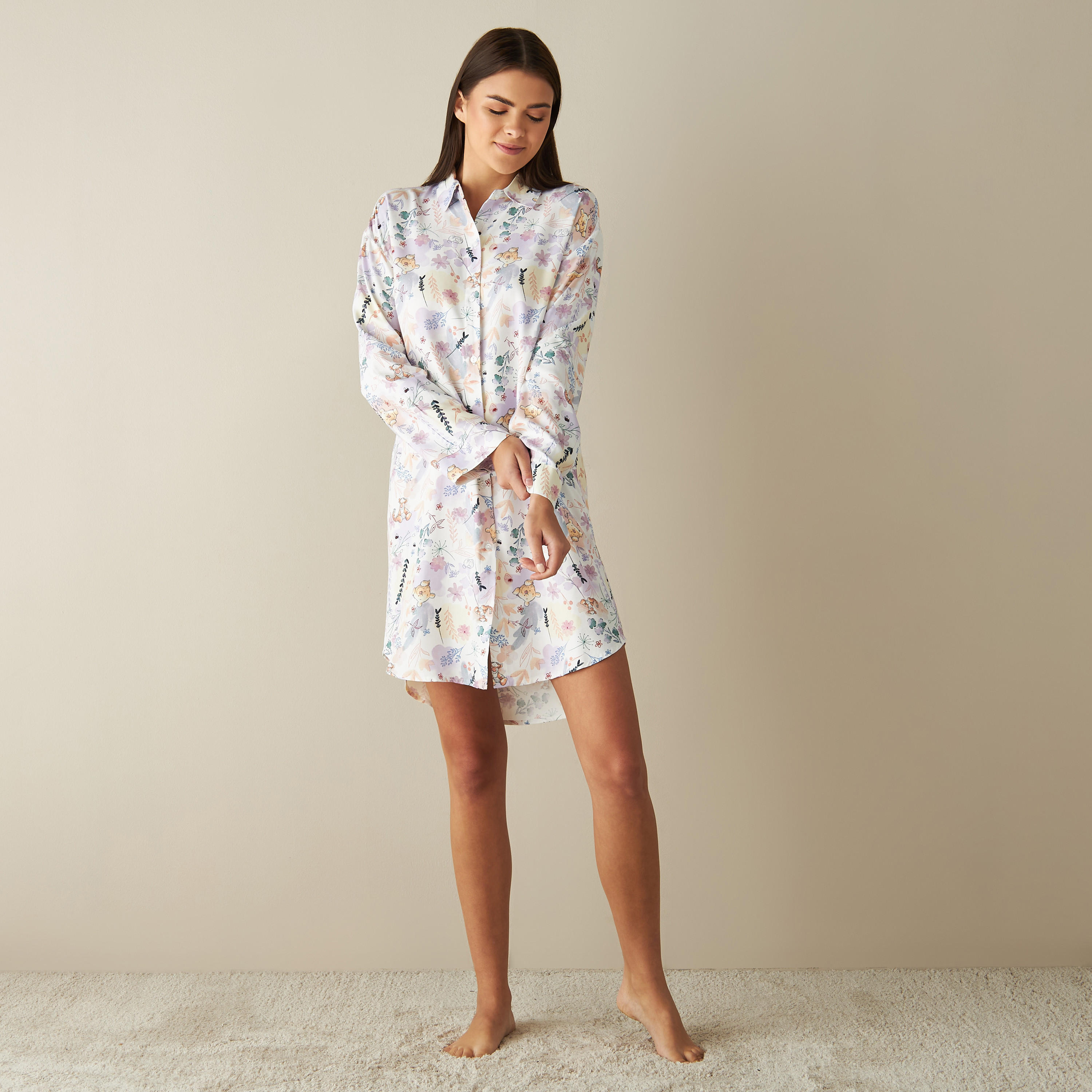 قميص نوم بياقة عادية وأزرار للإغلاق وطبعات زهور-women-clothing-nightwear-nighties-image-1