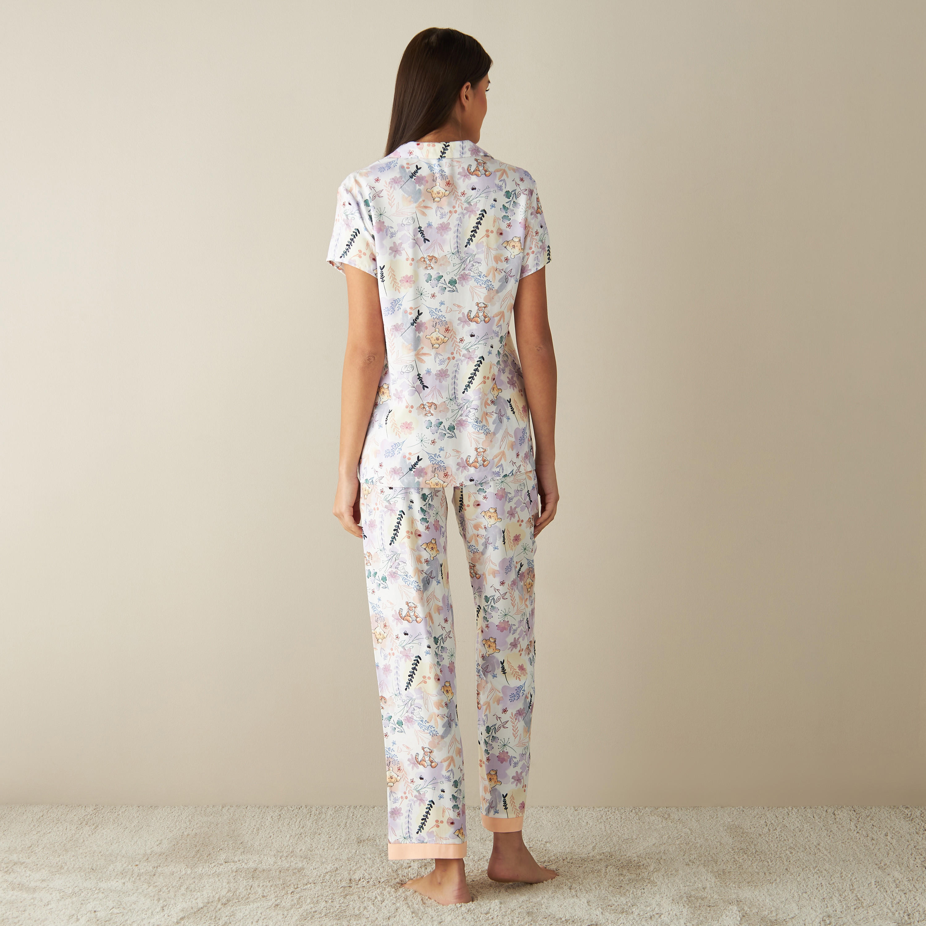 طقم بنطلون بيجاما وقميص بطبعات ويني ذا بو-women-clothing-nightwear-pyjamas-longsets-image-2