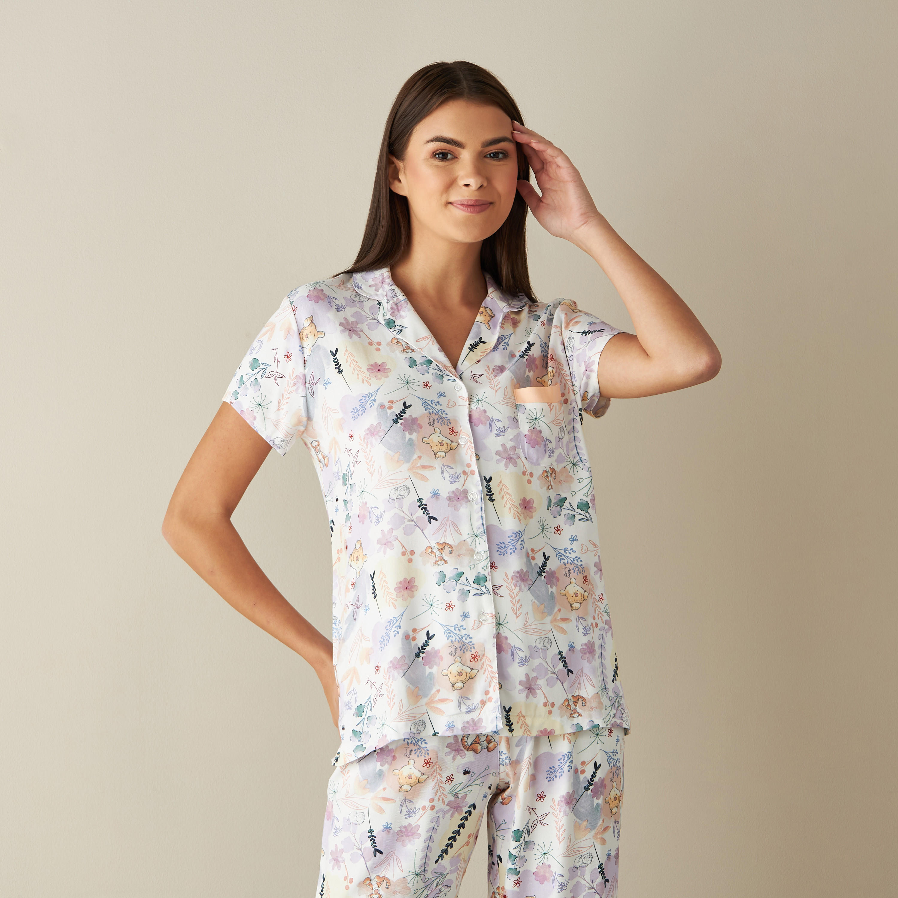 طقم بنطلون بيجاما وقميص بطبعات ويني ذا بو-women-clothing-nightwear-pyjamas-longsets-image-3