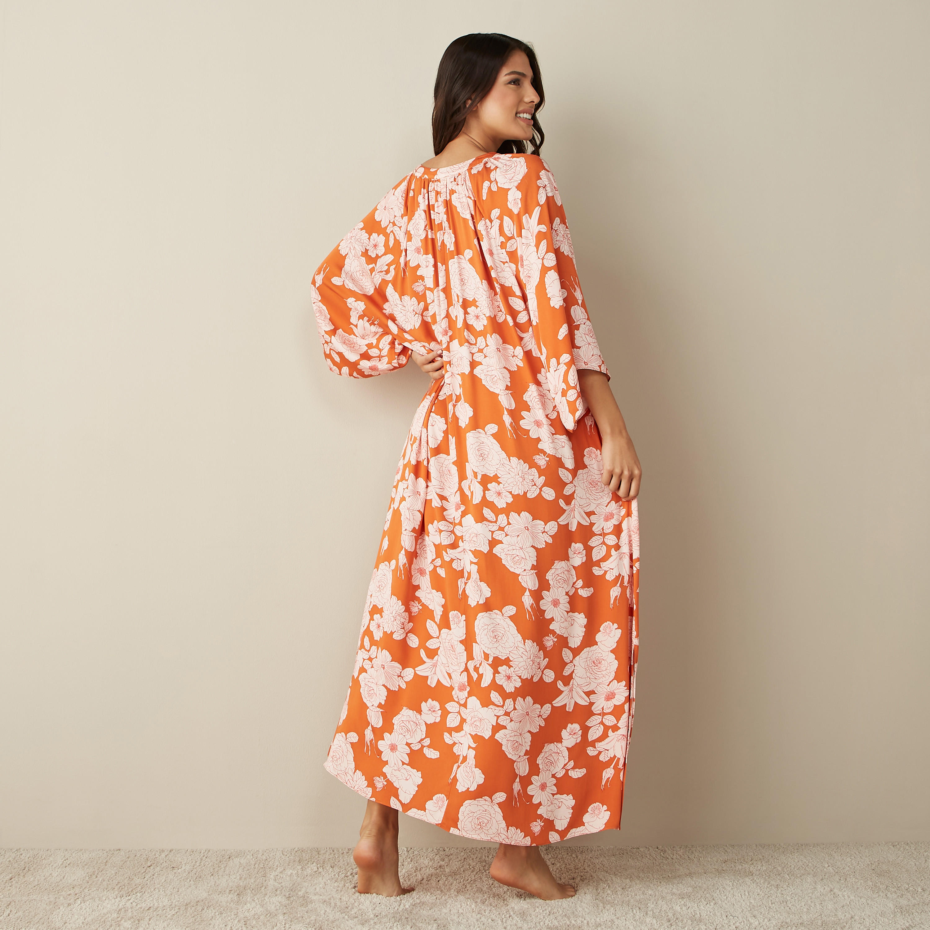 ثوب نوم قفطان بجيوب وطبعات زهرية-women-clothing-nightwear-nighties-image-3