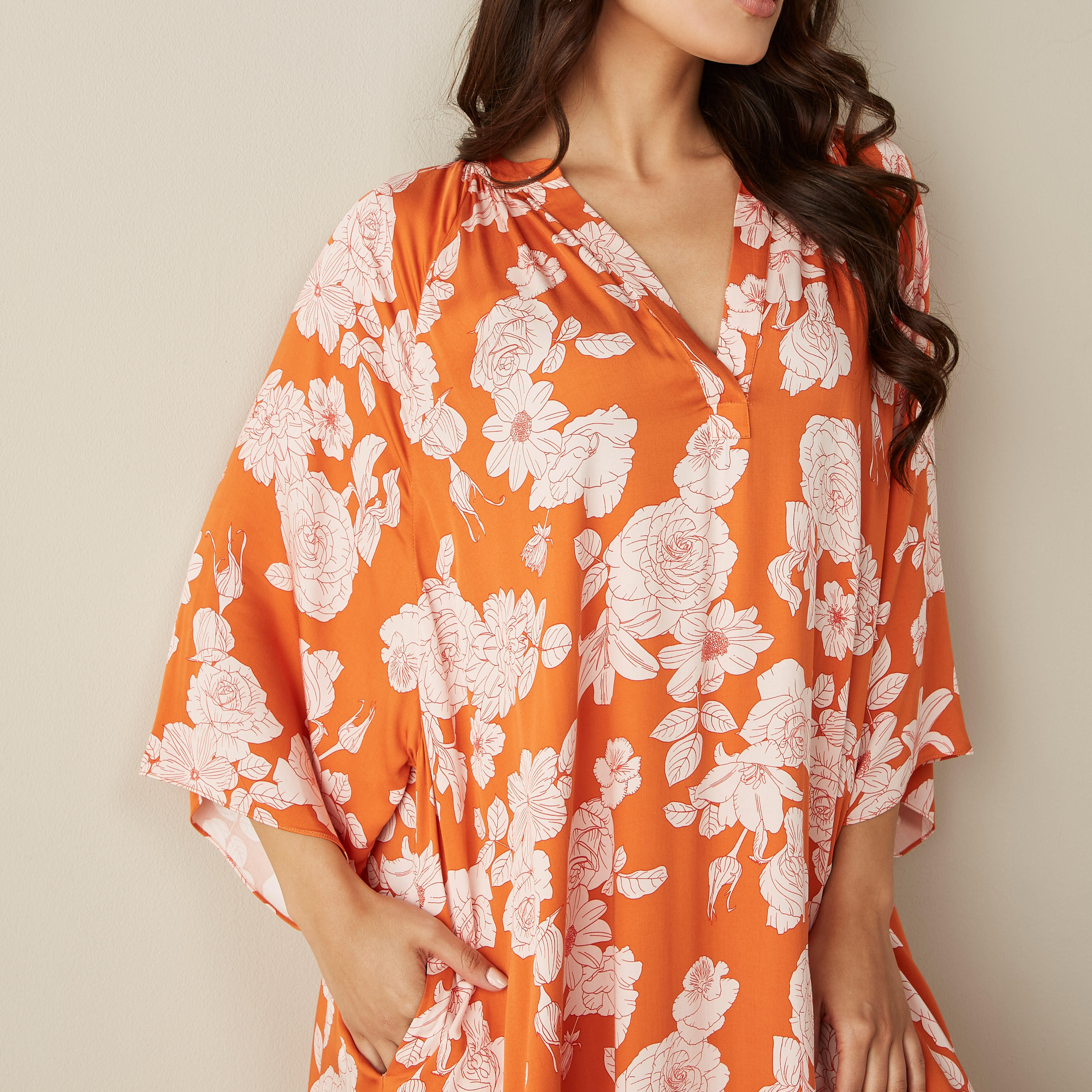 ثوب نوم قفطان بجيوب وطبعات زهرية-women-clothing-nightwear-nighties-image-4