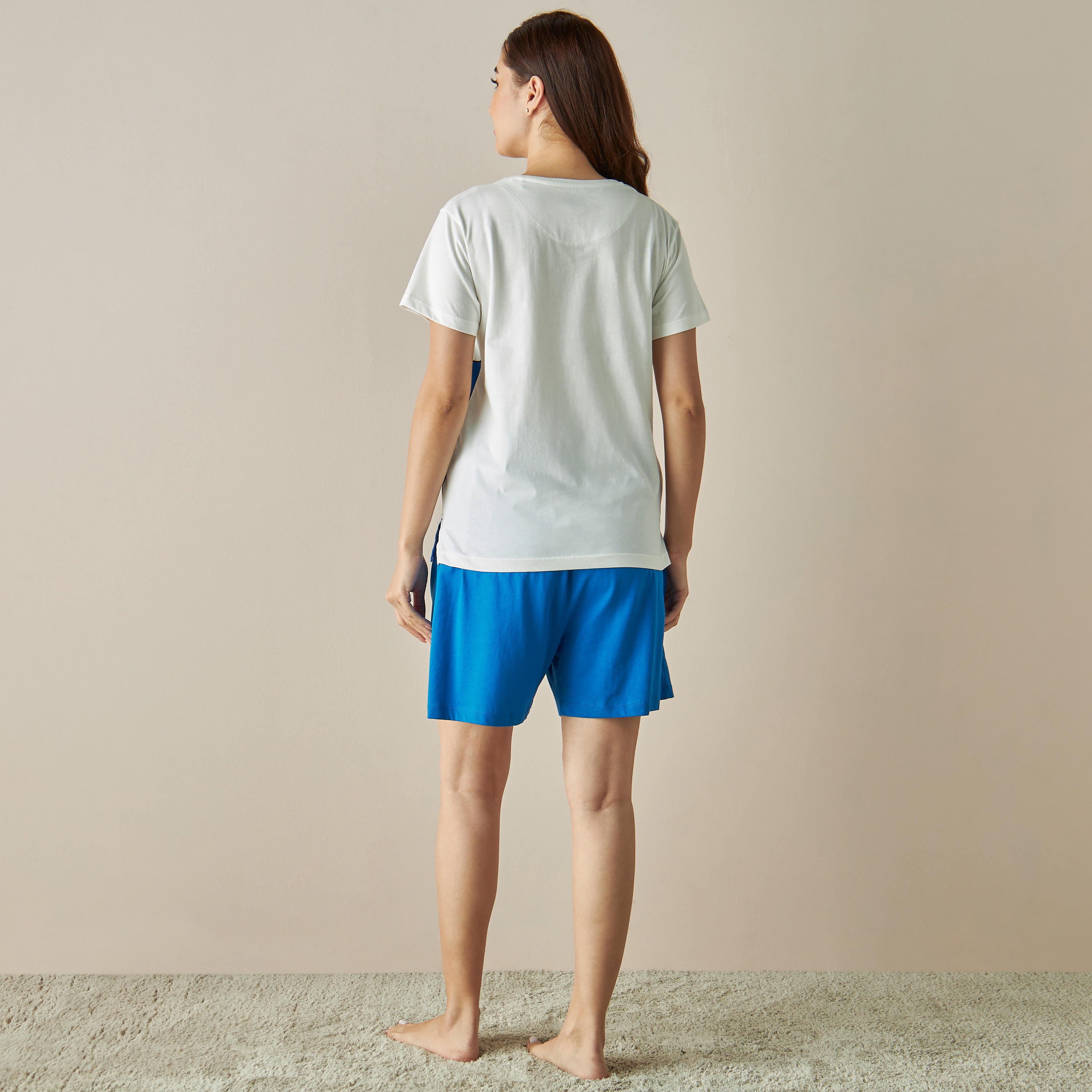 طقم شورت وتيشيرت بطبعات توم أند جيري-women-clothing-nightwear-pyjamas-shortsets-image-4