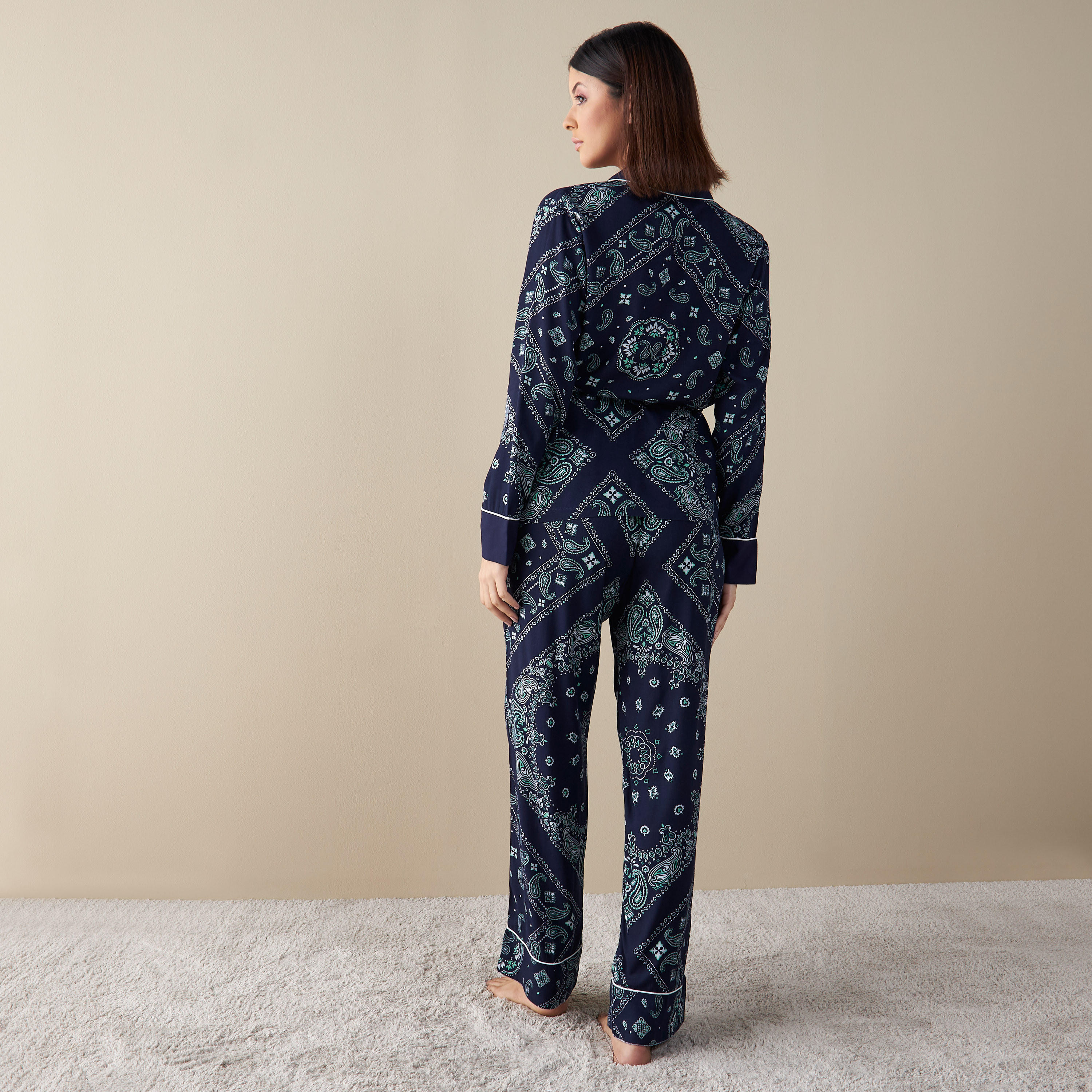 طقم بنطلون بيجاما بخصر مطاطي وقميص بأكمام طويلة وطبعات بيزلي-women-clothing-nightwear-pyjamas-longsets-image-2