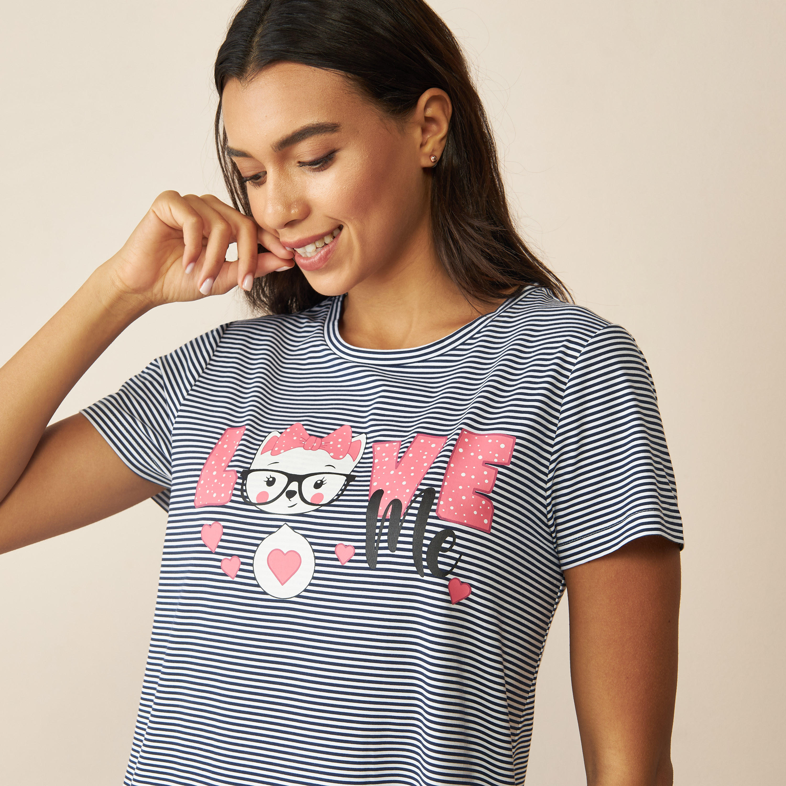 قميص نوم مخطط بياقة مستديرة وأكمام قصيرة-women-clothing-nightwear-nighties-image-4