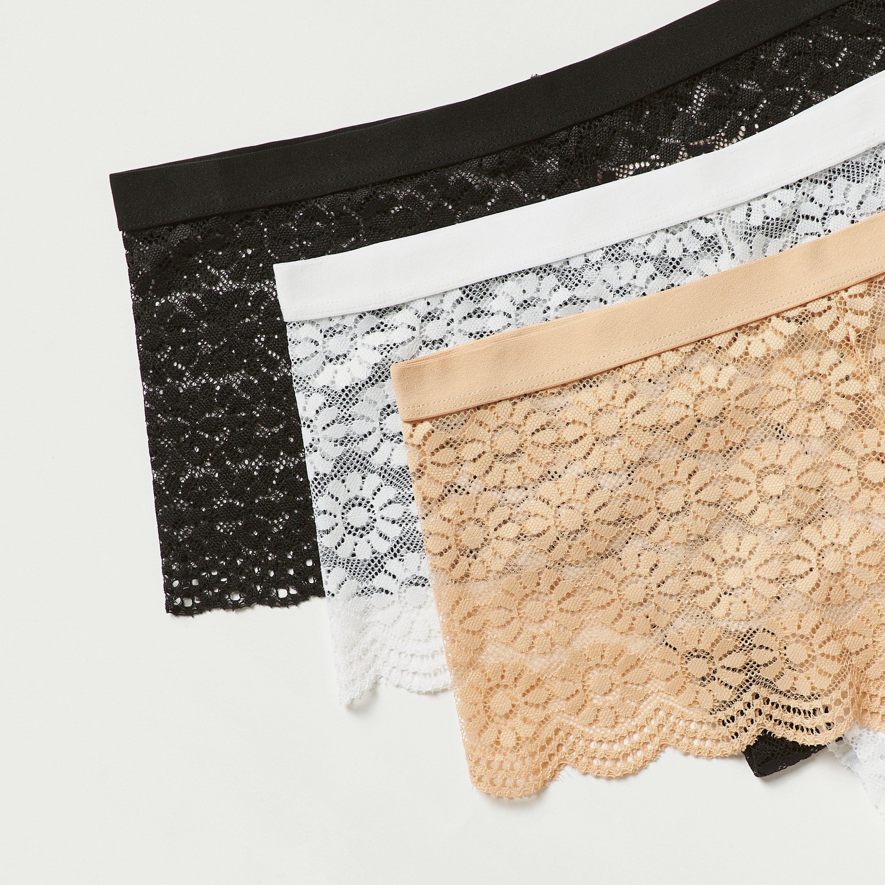 سراويل متنوّعة بخصر مطاطي - طقم 3 قطع-women-clothing-lingerie-panties-image-7