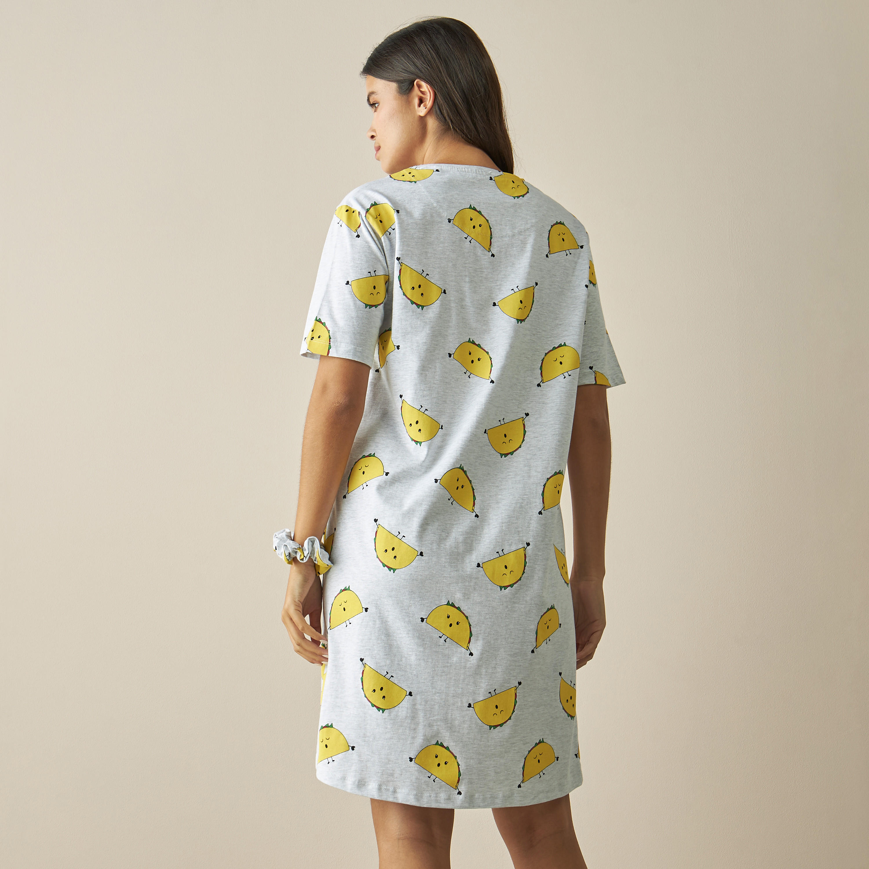 قميص نوم بأكمام قصيرة وطبعات - طقم من قطعتين-women-clothing-nightwear-nighties-image-6