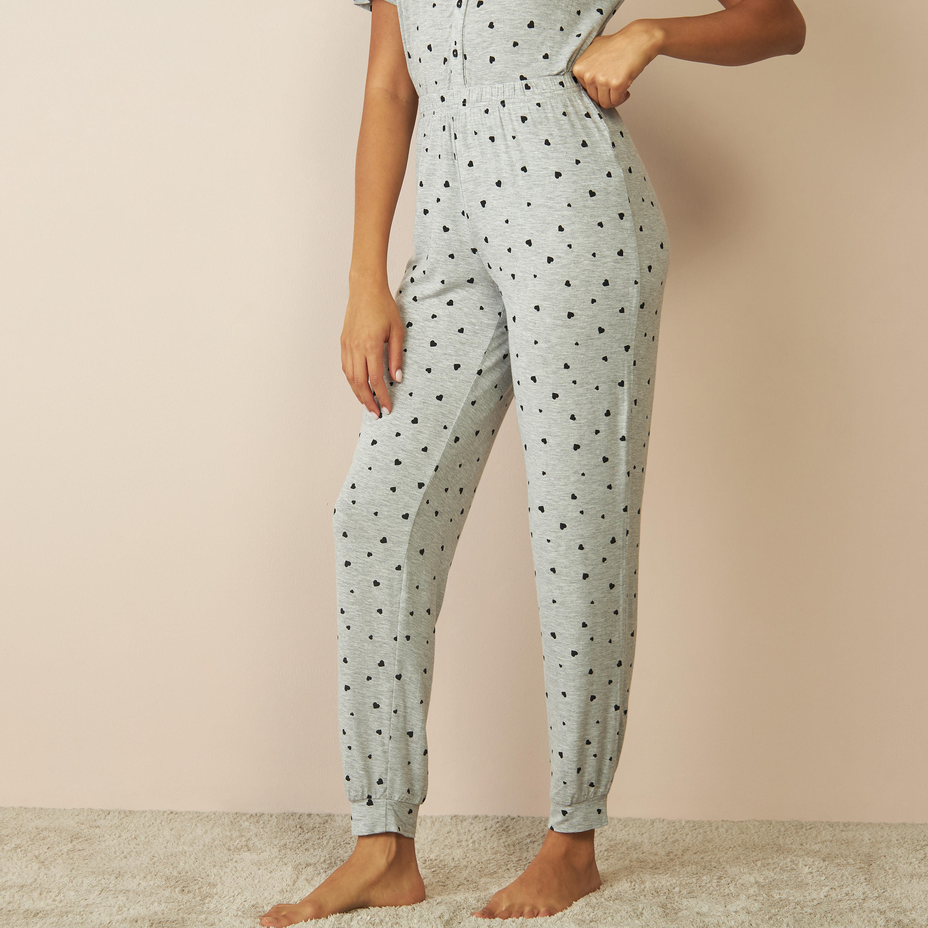 طقم بنطلون بيجاما وقميص بطبعات-women-clothing-nightwear-pyjamas-longsets-image-5