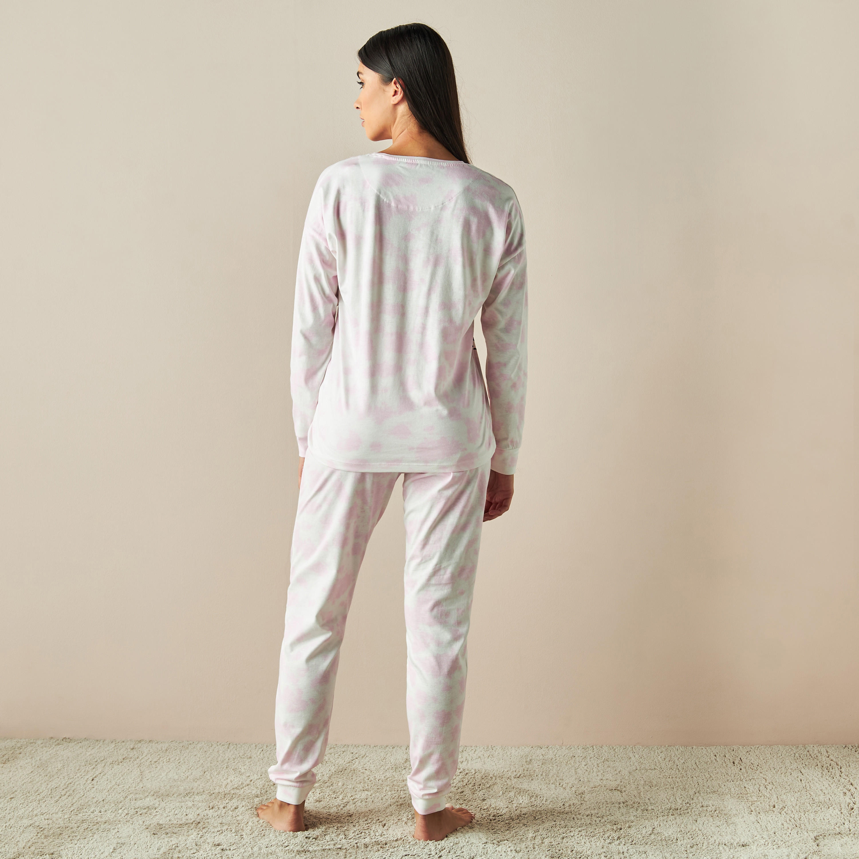 طقم بنطلون بيجاما وتيشيرت بطبعات ميكي وميني-women-clothing-nightwear-pyjamas-longsets-image-2
