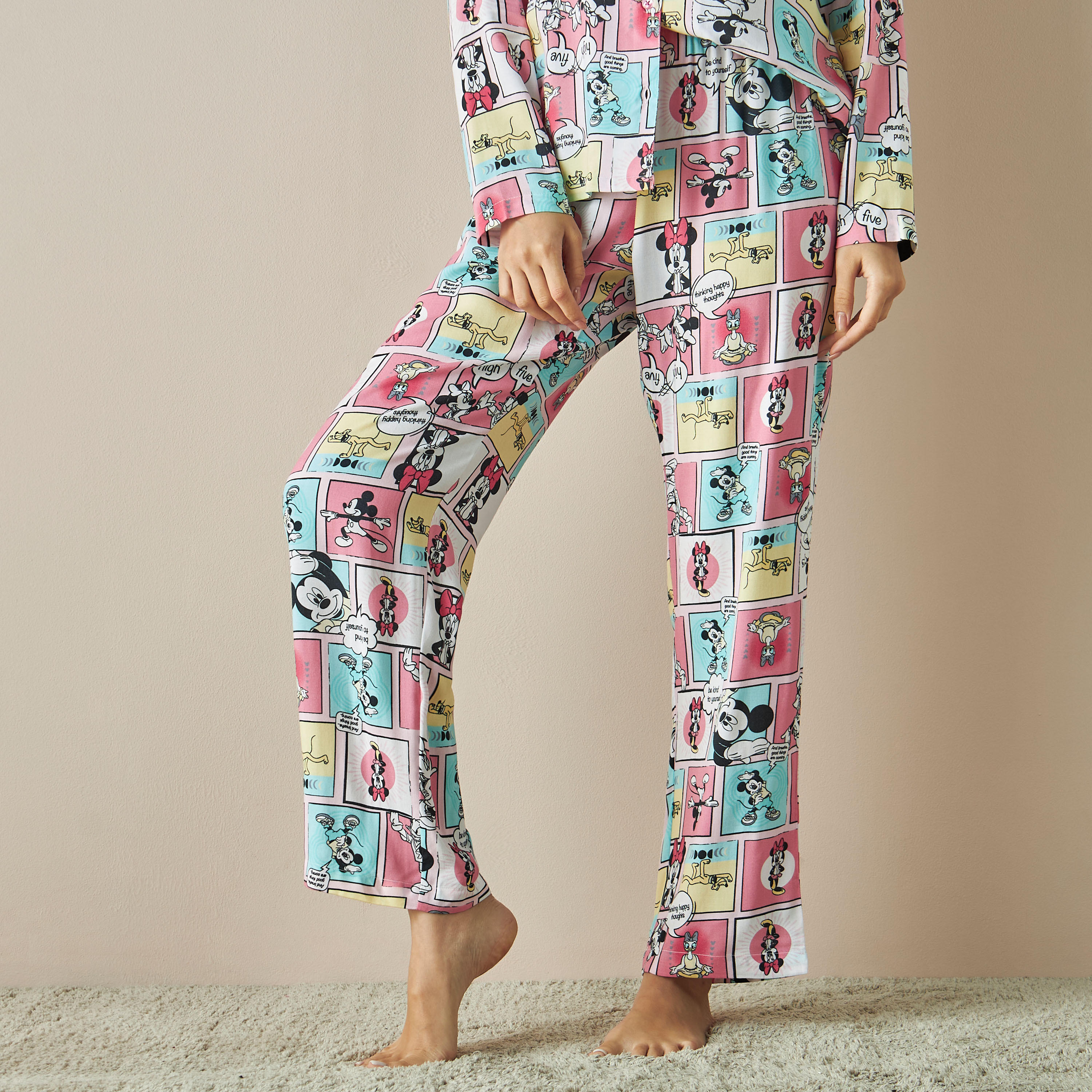 طقم بنطلون بيجاما وقميص بطبعات ميكي ماوس والأصدقاء-women-clothing-nightwear-pyjamas-longsets-image-4