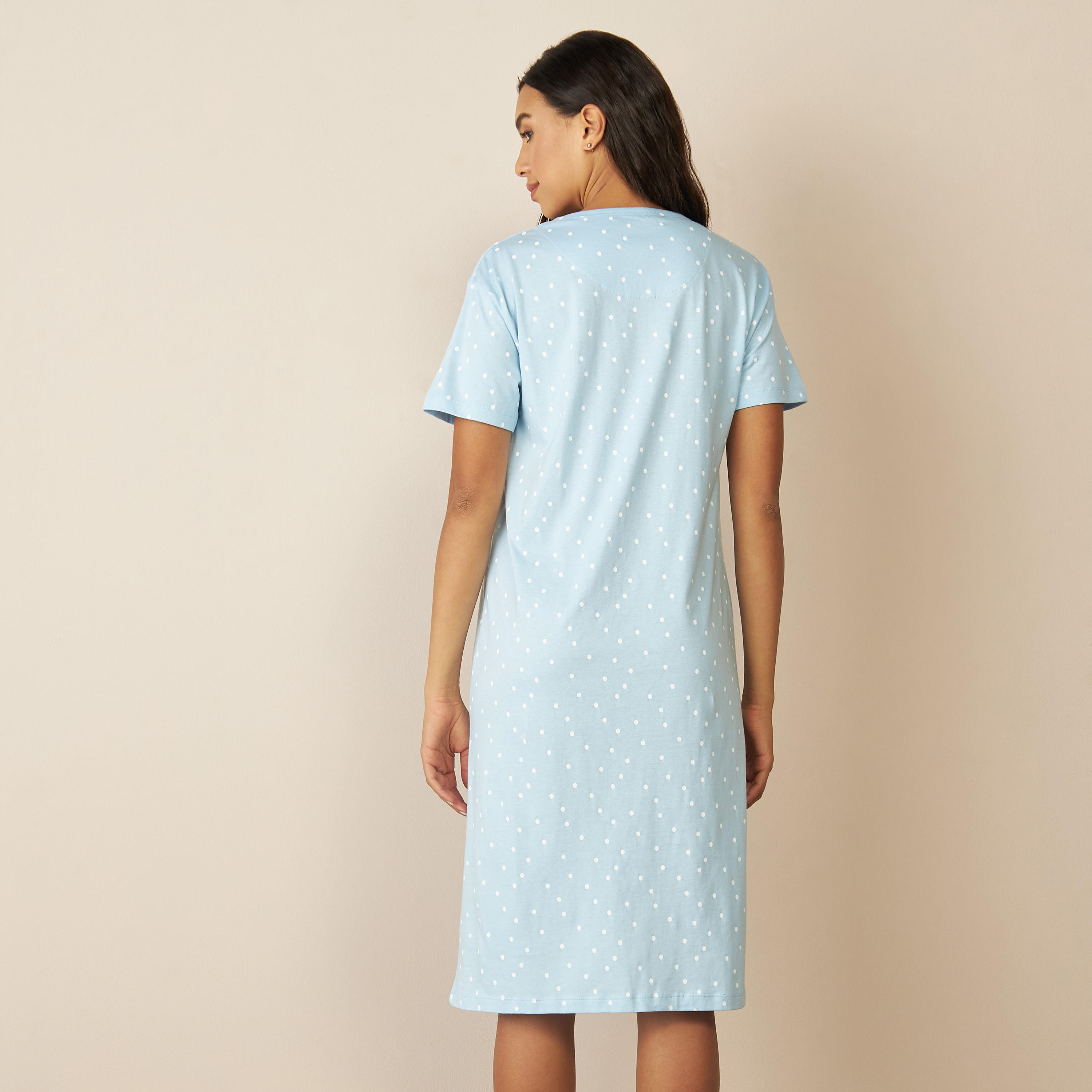 قميص نوم بأكمام قصيرة وطبعات منقطة-women-clothing-nightwear-nighties-image-3