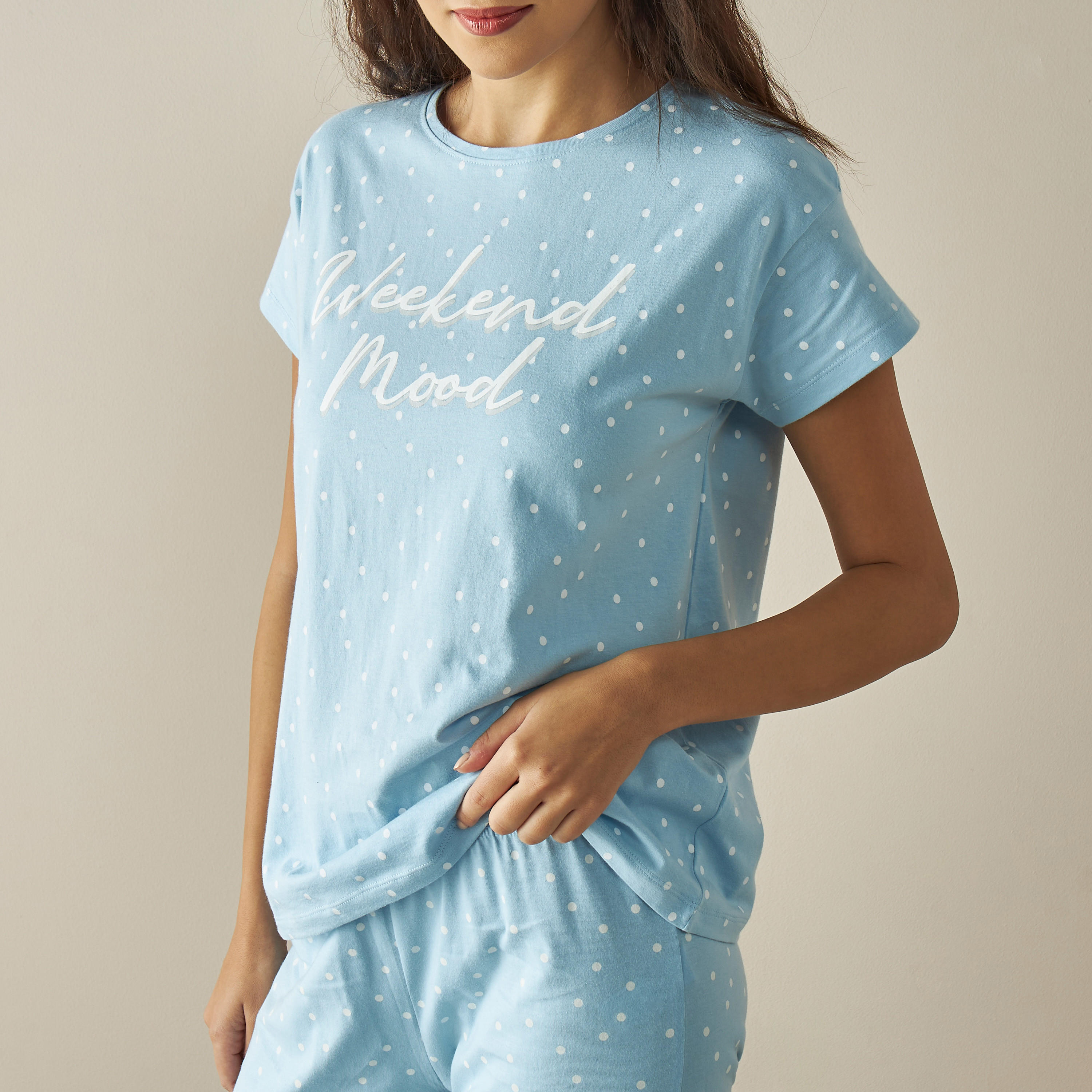 طقم بنطلون بيجاما وتيشيرت بطبعات منقّطة-women-clothing-nightwear-pyjamas-longsets-image-5