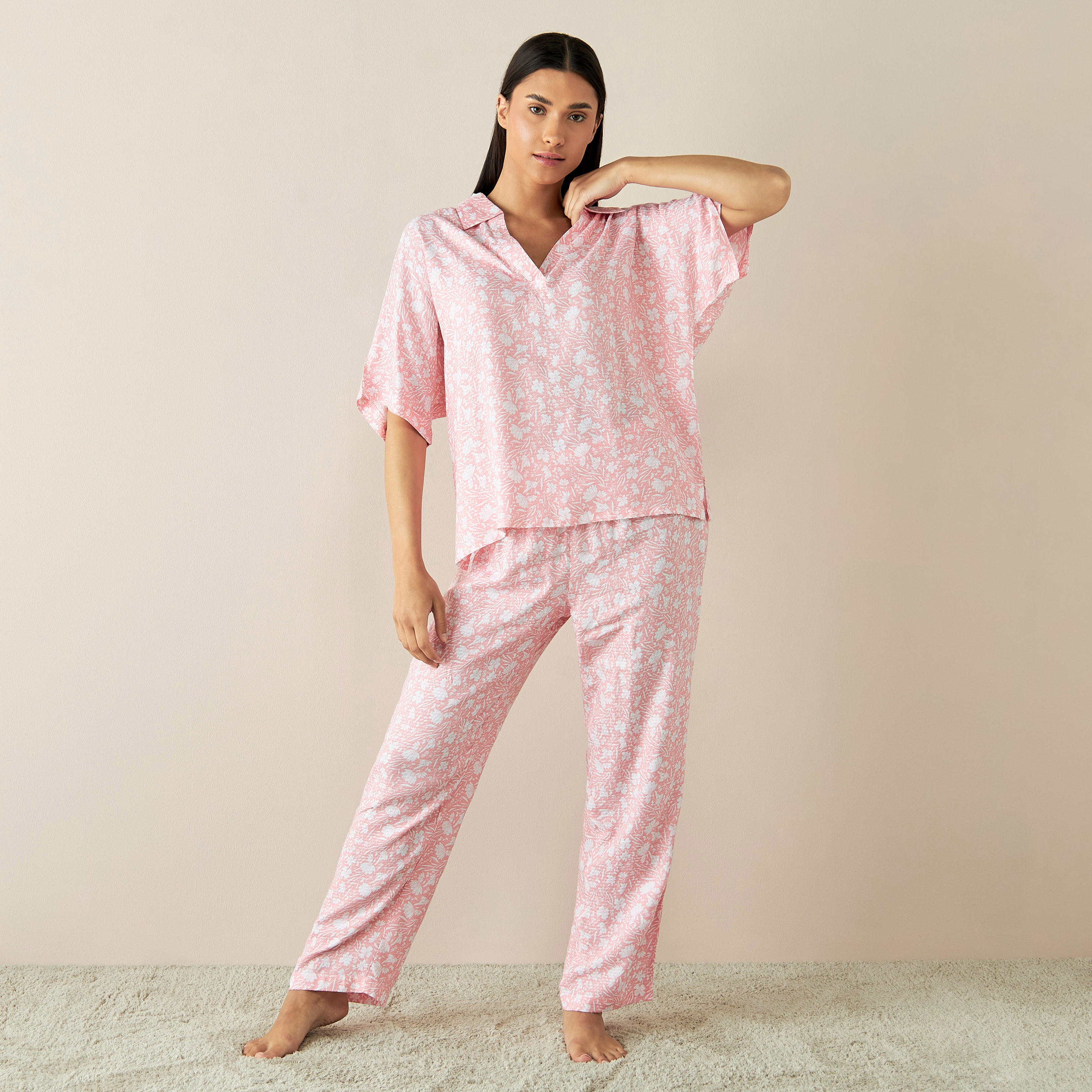 طقم بيجاما وبلوزة بياقة وطبعات أزهار-women-clothing-nightwear-pyjamas-longsets-image-1