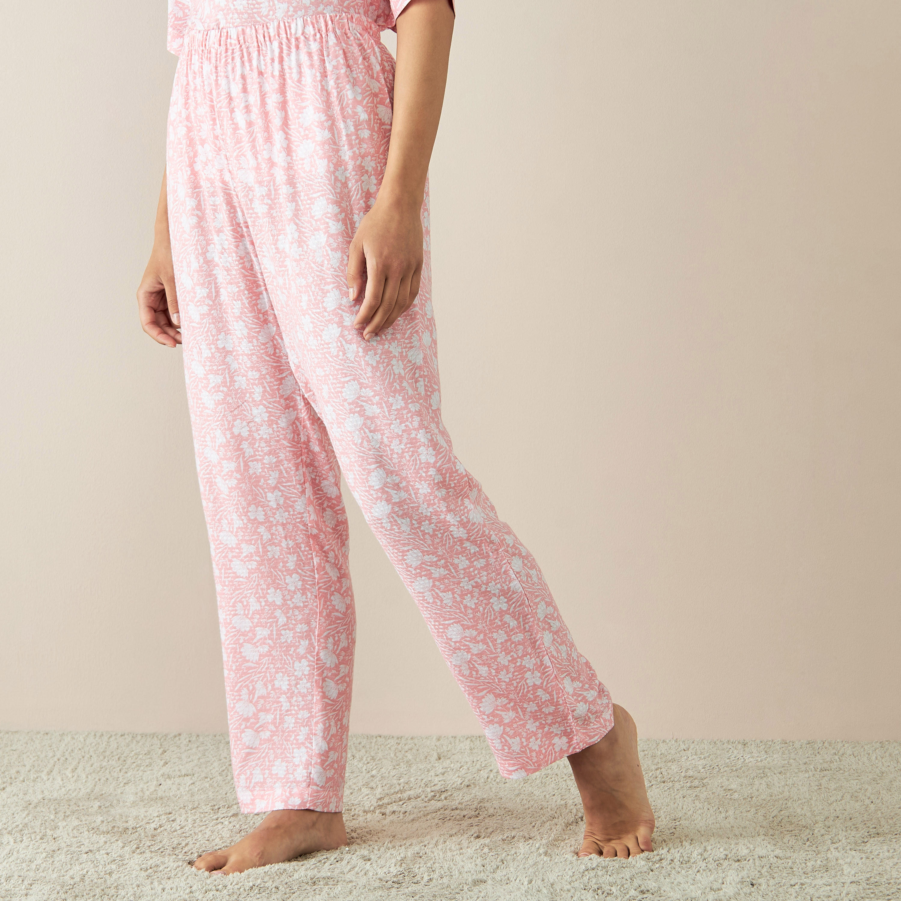 طقم بيجاما وبلوزة بياقة وطبعات أزهار-women-clothing-nightwear-pyjamas-longsets-image-4