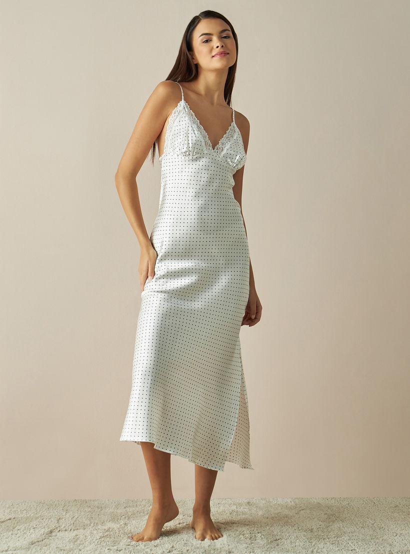 قميص نوم ساتن بطبعات منقّطة ودانتيل-women-clothing-nightwear-nighties-image-1