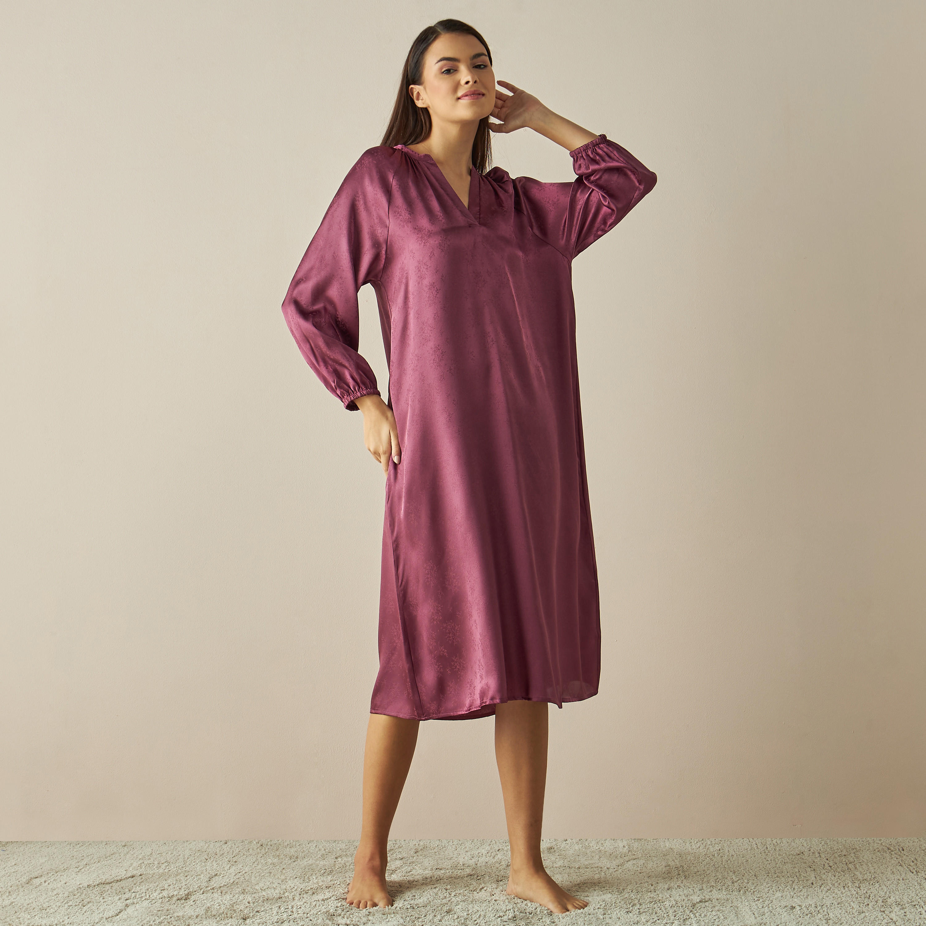 ثوب نوم ساتن جاكارد بارز الملمس-women-clothing-nightwear-nighties-image-1