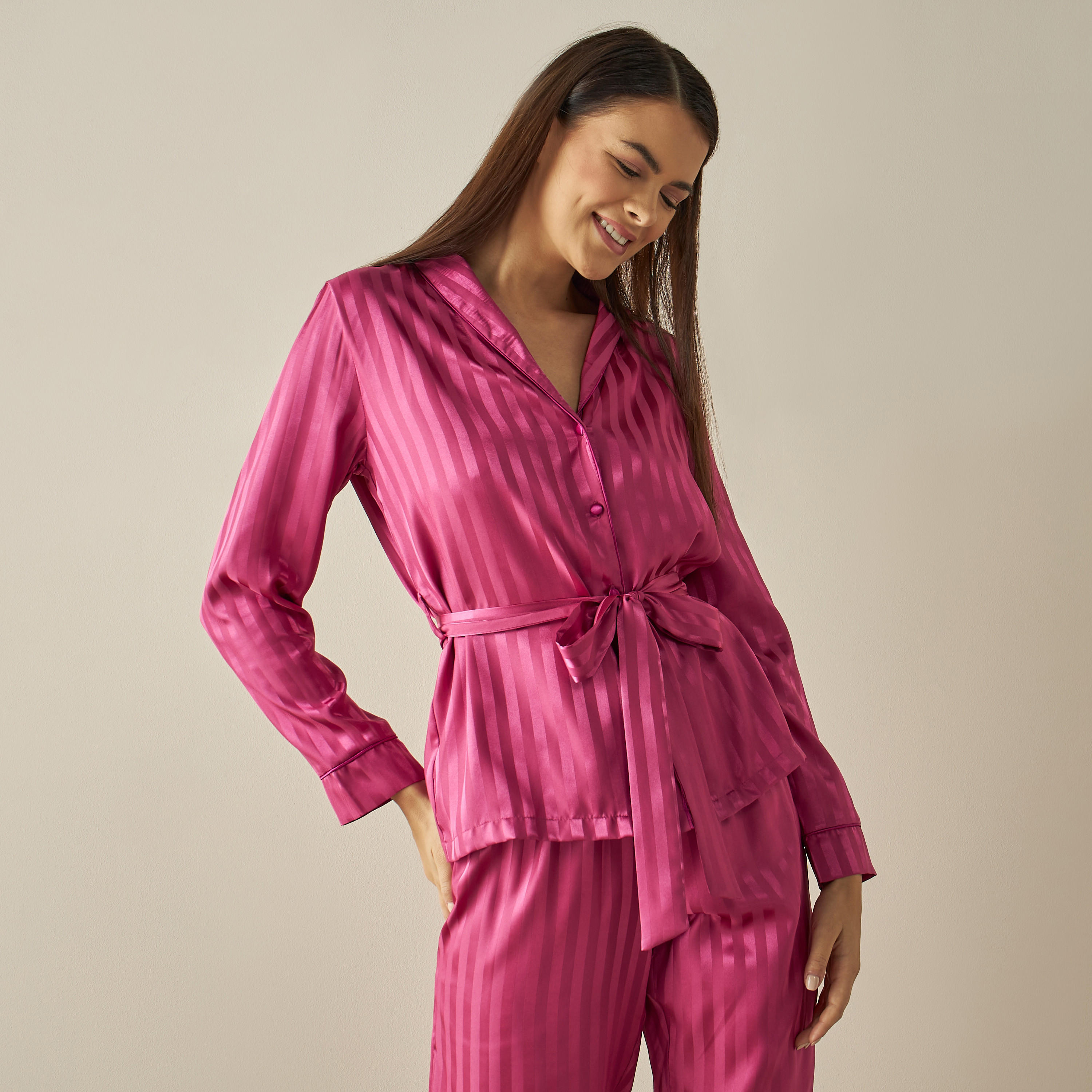 طقم بنطلون بيجاما وقميص جاكارد ساتن مخطط-women-clothing-nightwear-pyjamas-longsets-image-3