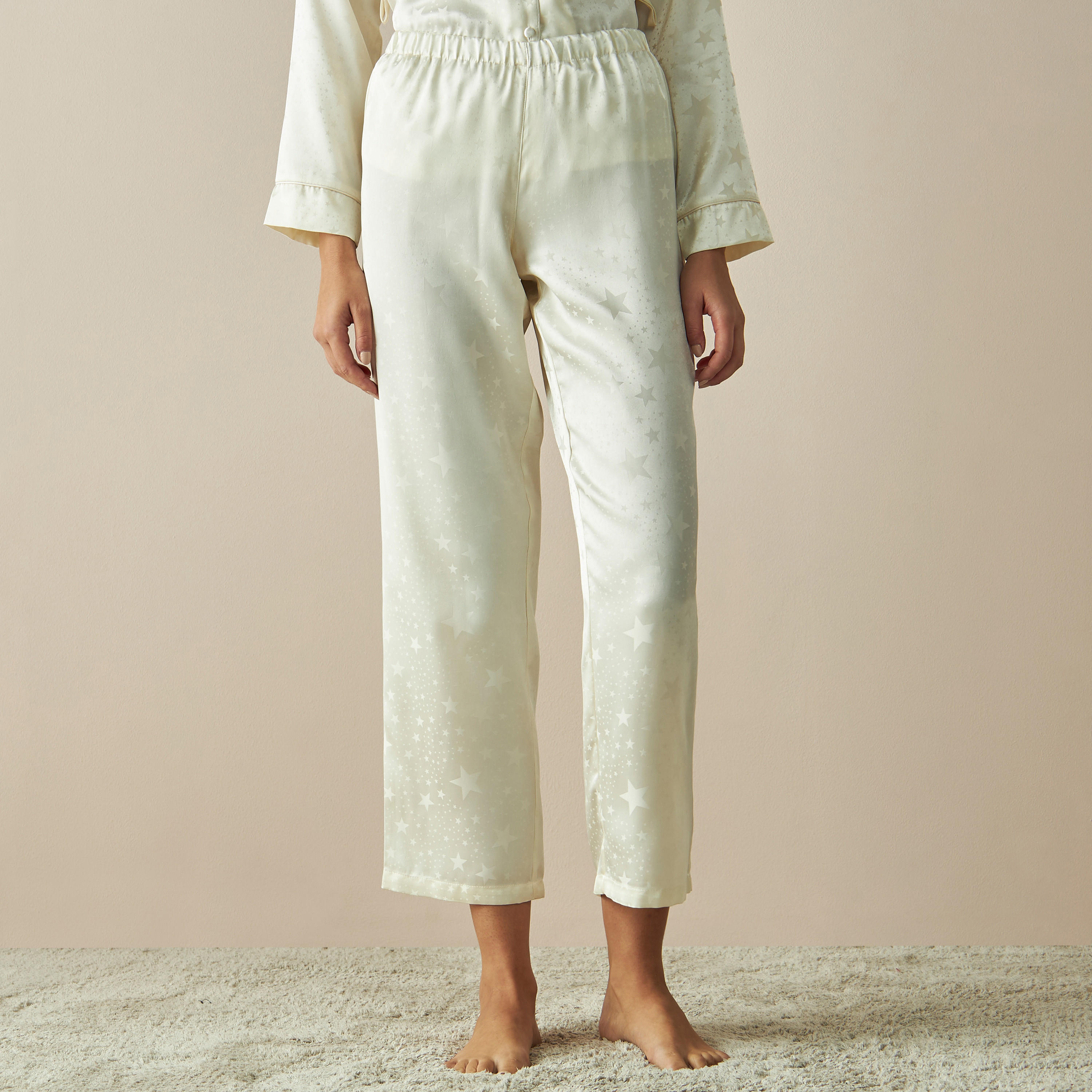 طقم بنطلون بيجاما وقميص ساتن جاكارد بارز الملمس-women-clothing-nightwear-pyjamas-longsets-image-4
