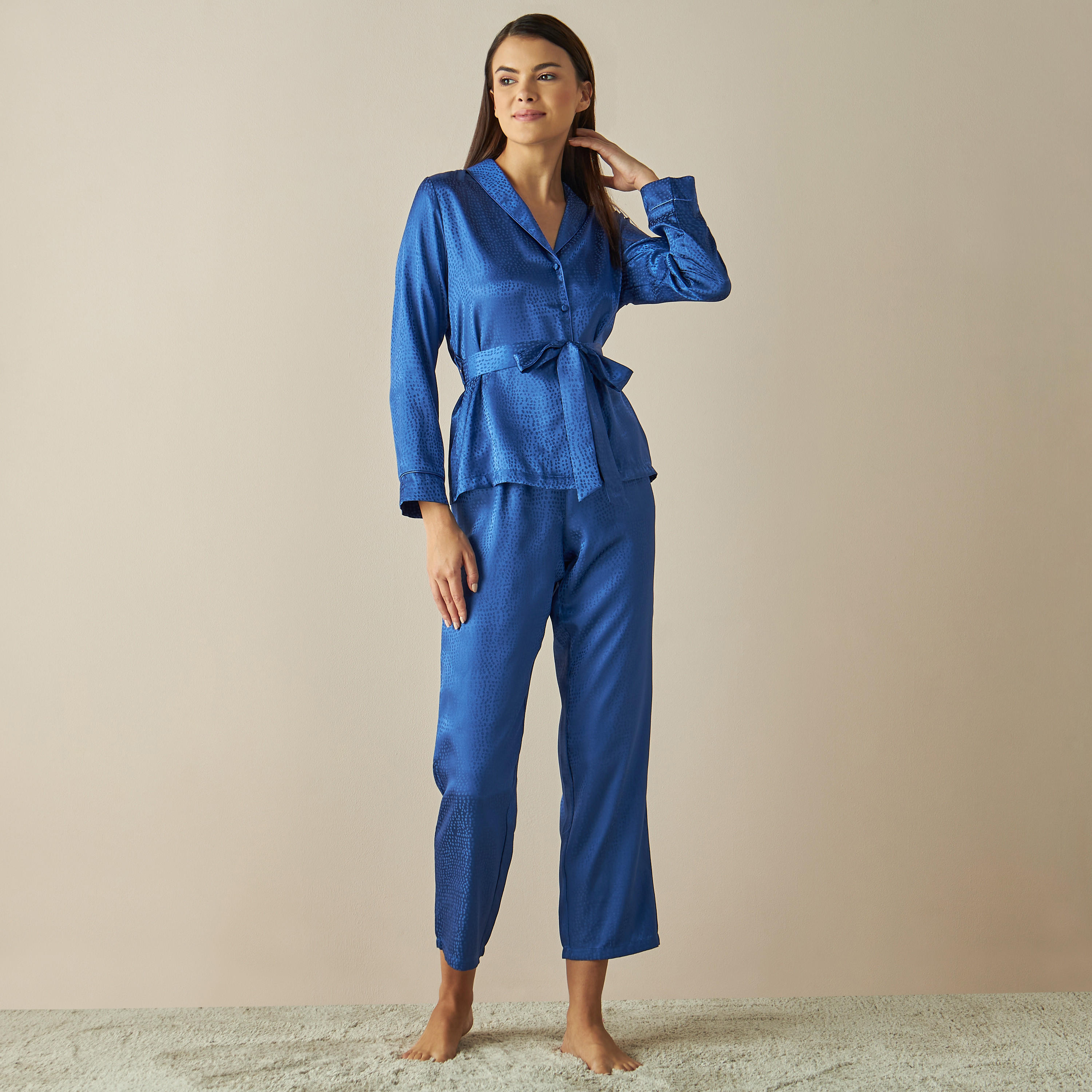 طقم بنطلون بيجاما وقميص ساتن جاكارد بارز الملمس-women-clothing-nightwear-pyjamas-longsets-image-1