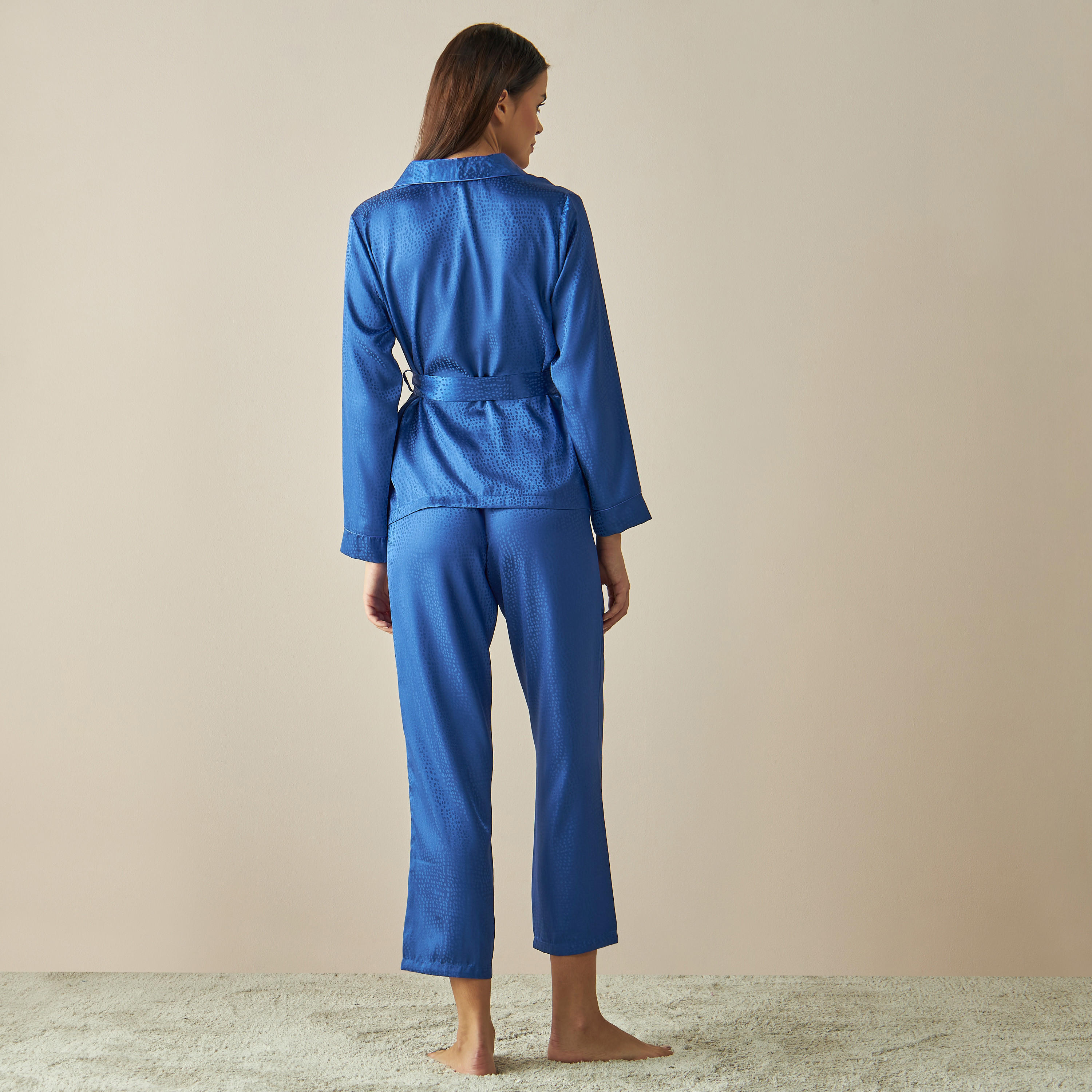 طقم بنطلون بيجاما وقميص ساتن جاكارد بارز الملمس-women-clothing-nightwear-pyjamas-longsets-image-2