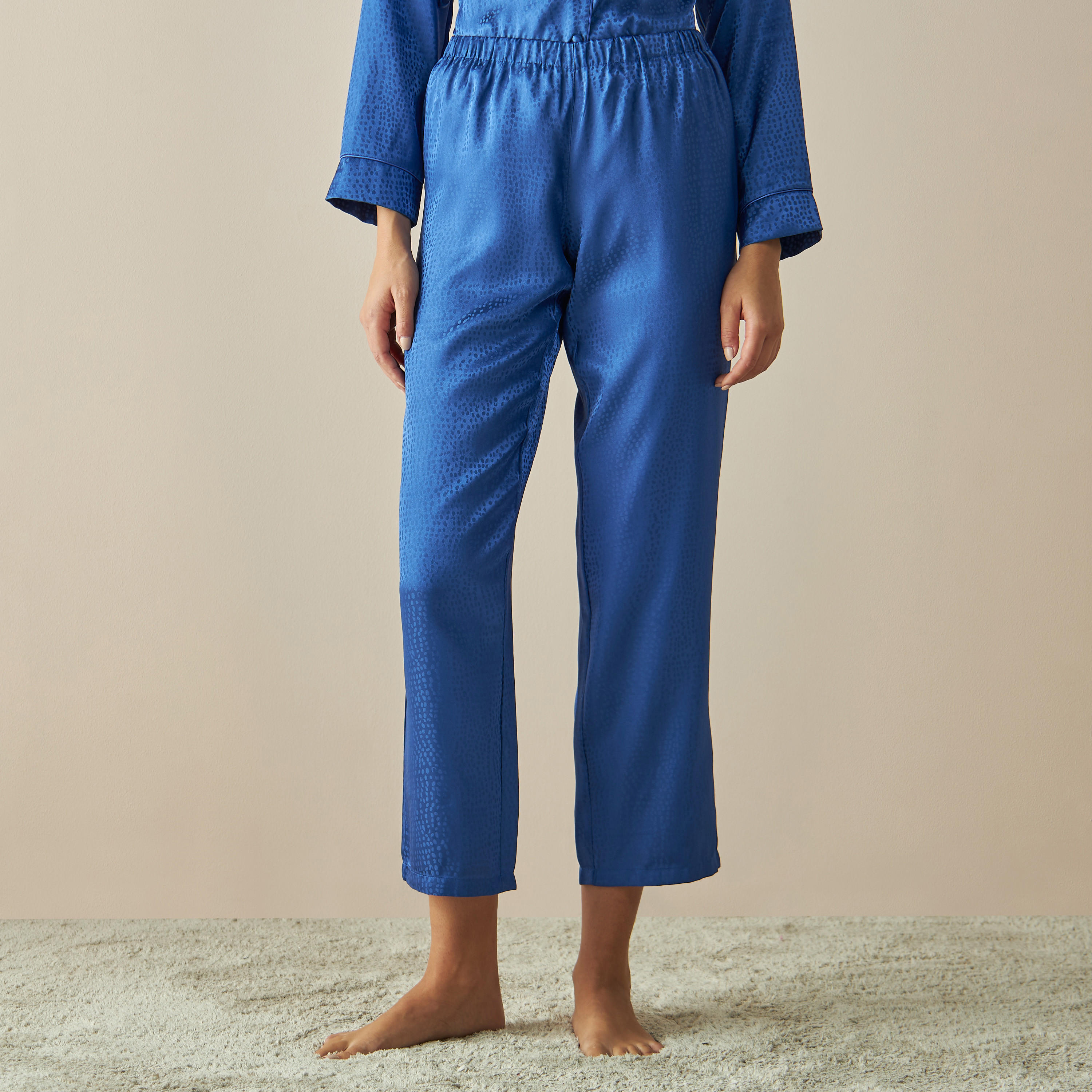 طقم بنطلون بيجاما وقميص ساتن جاكارد بارز الملمس-women-clothing-nightwear-pyjamas-longsets-image-4