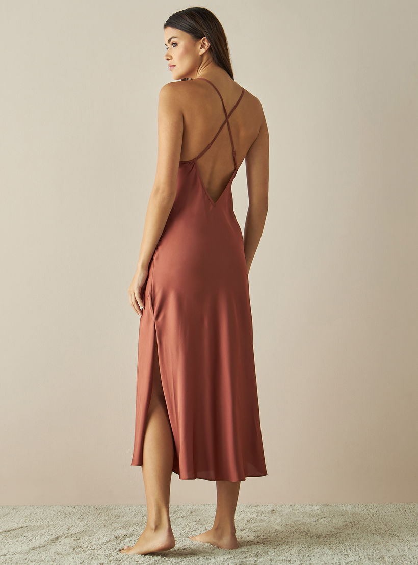 قميص نوم ساتن سادة بفتحة-women-clothing-nightwear-nighties-image-2