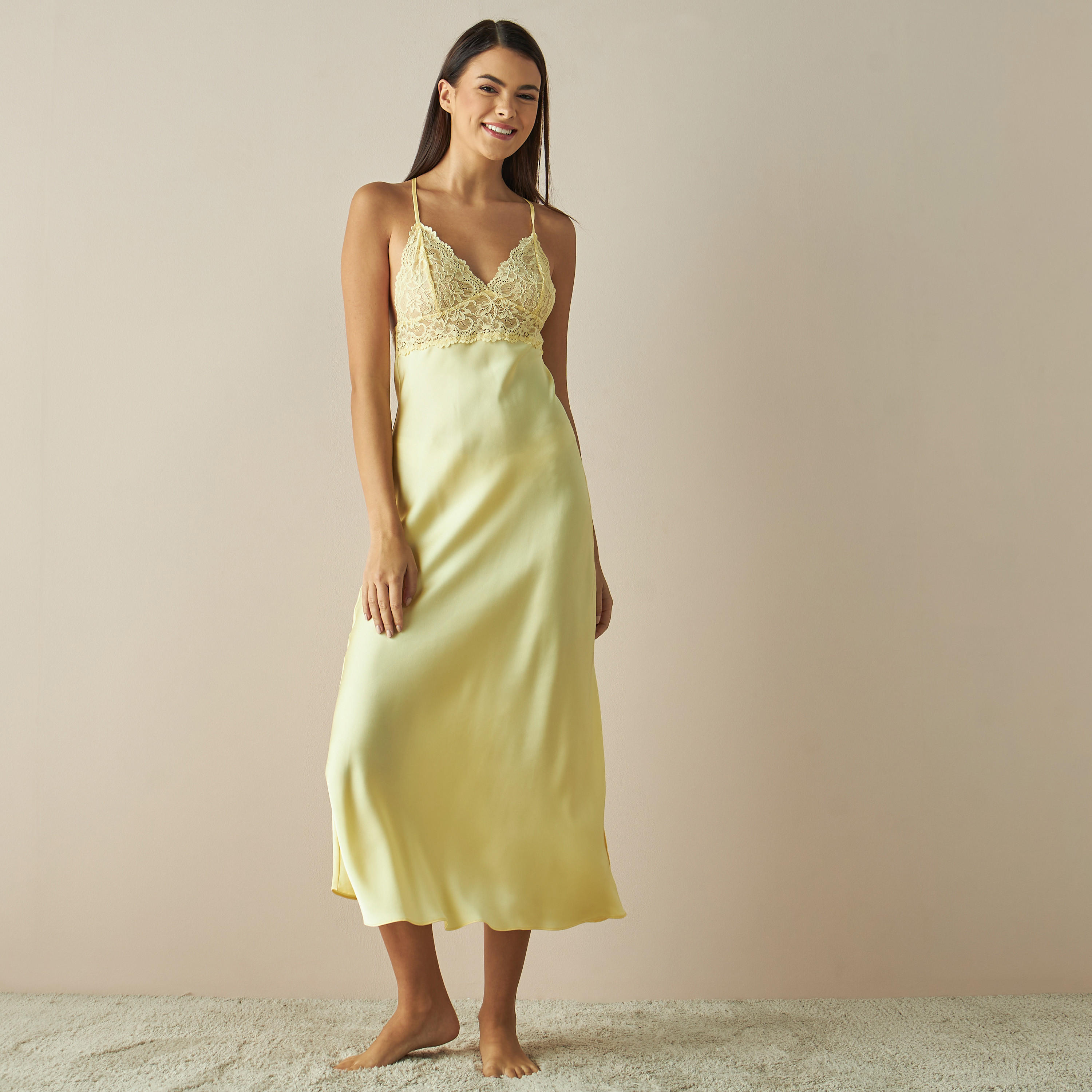 قميص نوم ساتن بفتحات ودانتيل-women-clothing-nightwear-nighties-image-2