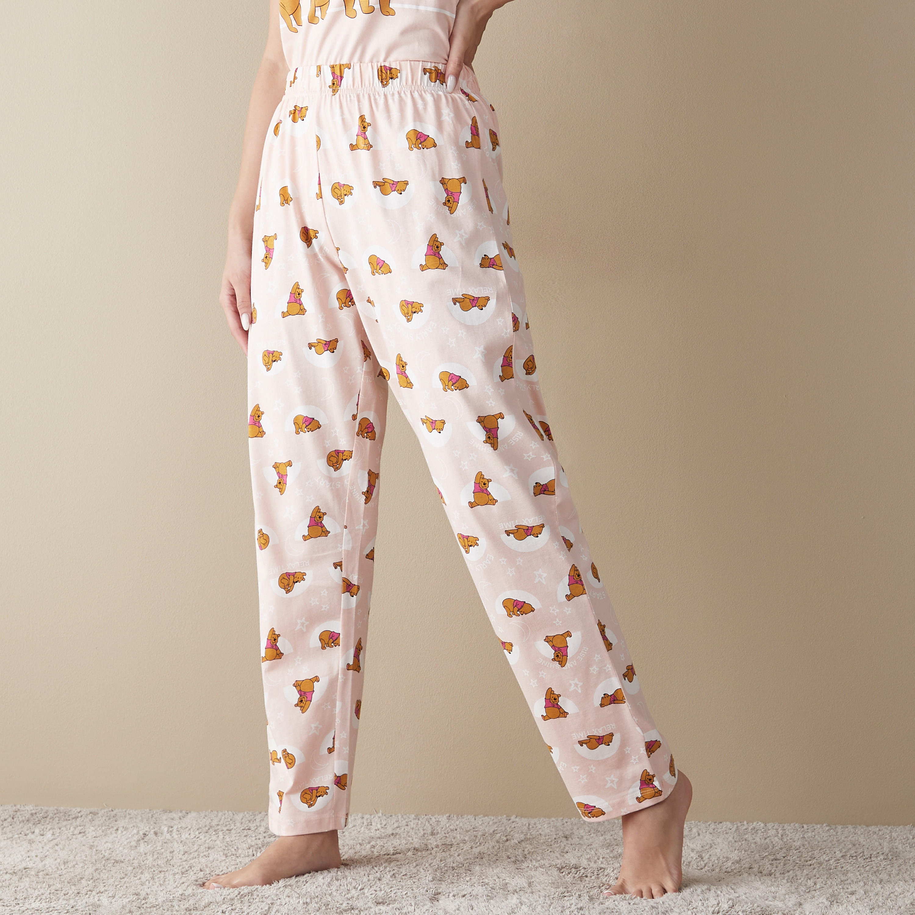 طقم بنطلون بيجاما وتيشيرت بطبعات-women-clothing-nightwear-pyjamas-longsets-image-4