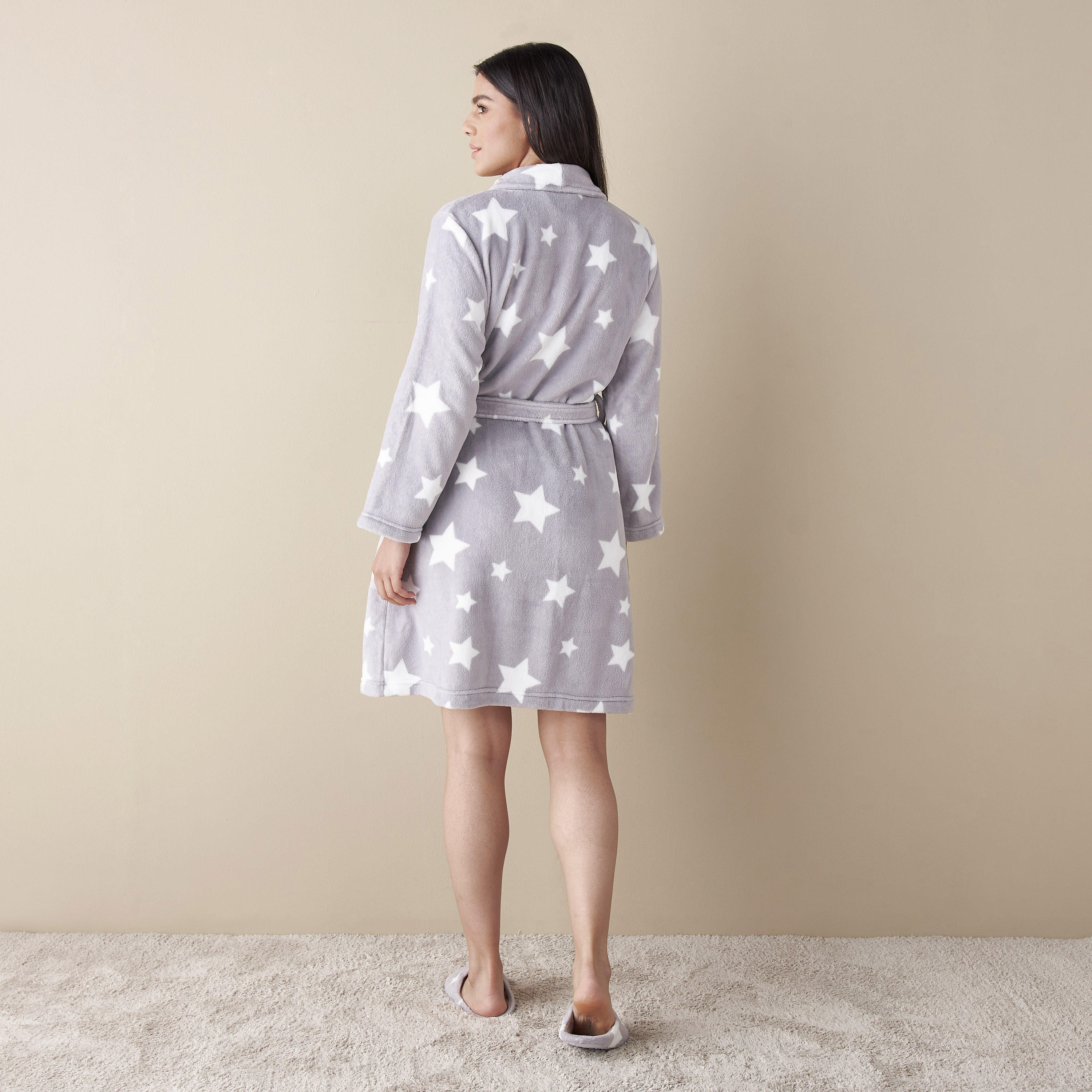 طقم حذاء غرفة نوم ميول وروب نوم بحزام وطبعات نجوم-women-clothing-nightwear-robes-image-3