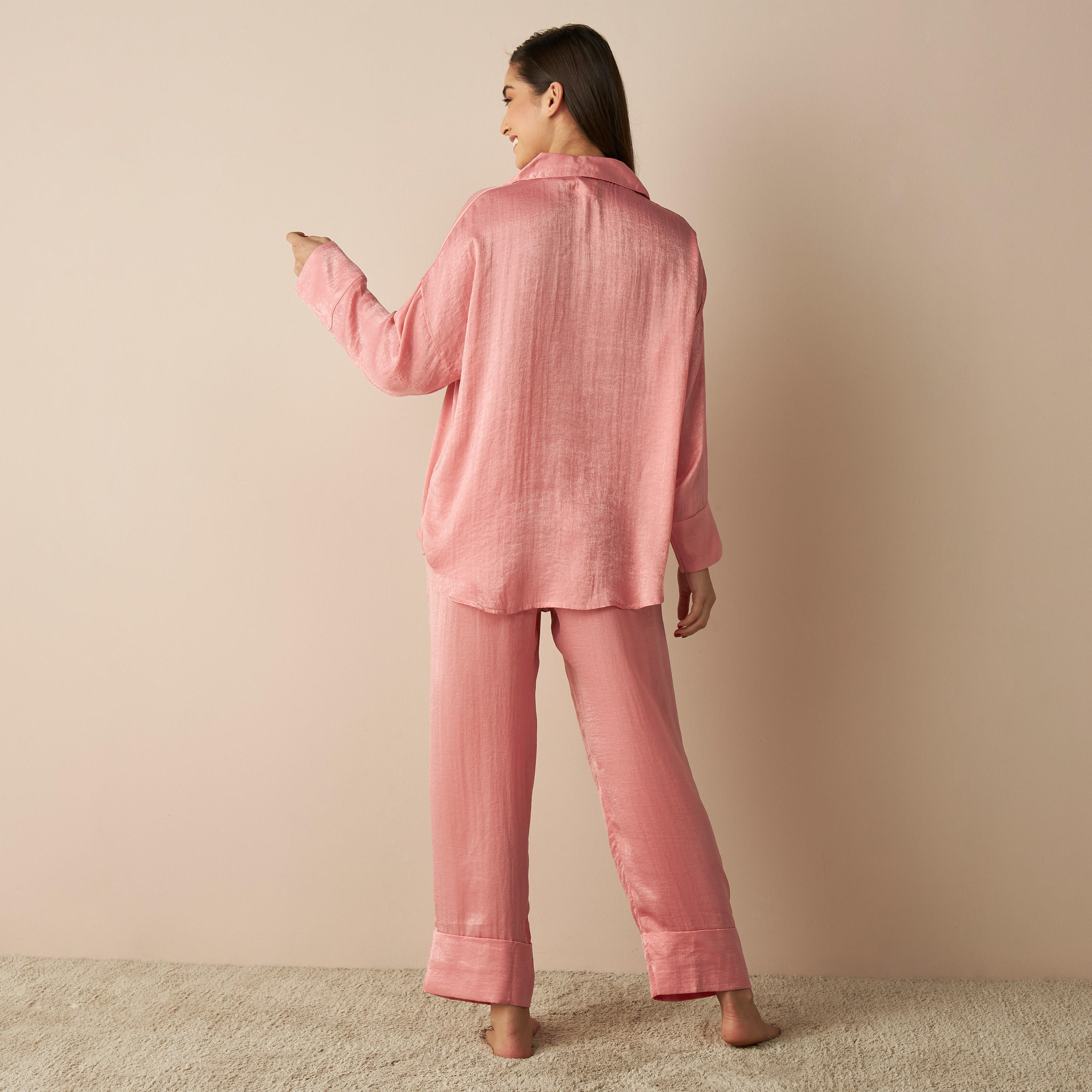 طقم بيجامة مقاس كبير وقميص بأكمام منسدلة-women-clothing-nightwear-pyjamas-longsets-image-2