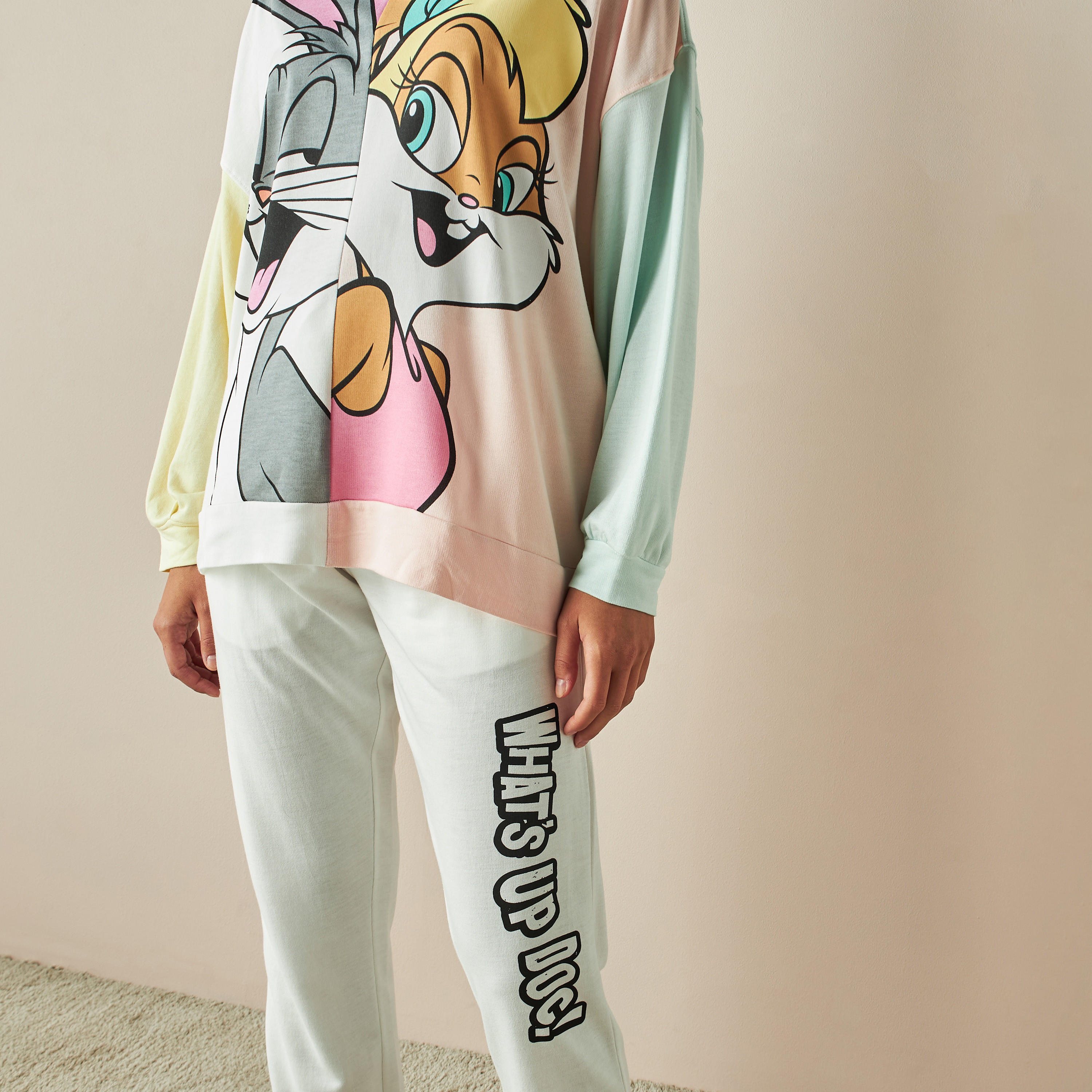 طقم بنطلون بيجاما وتيشيرت قوالب ملونة بطبعات-women-clothing-nightwear-pyjamas-longsets-image-5