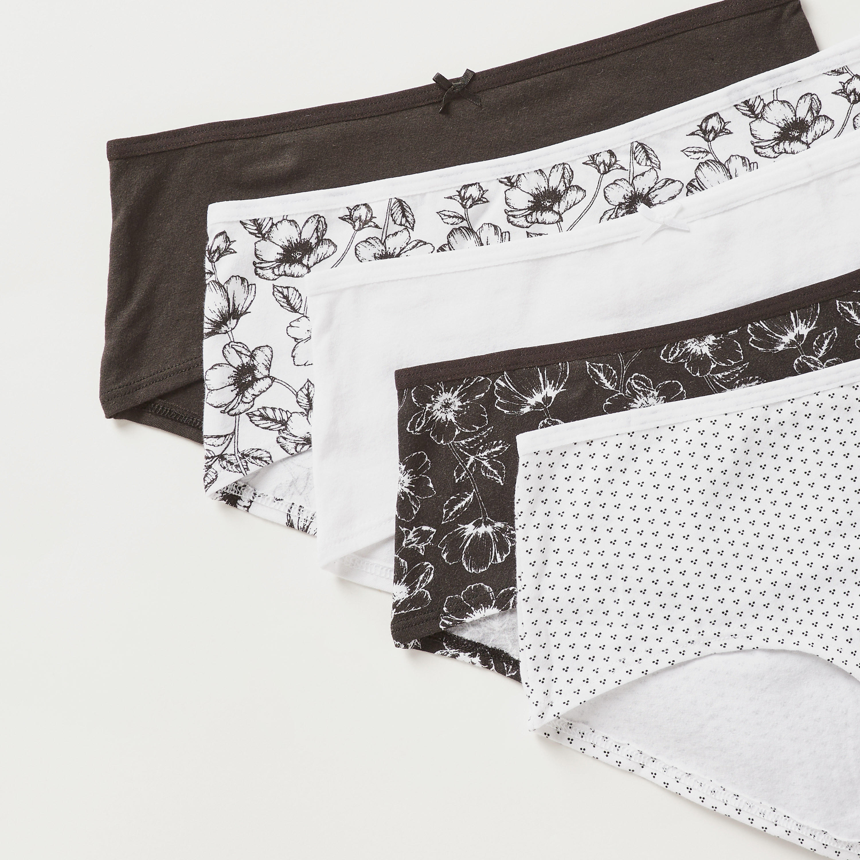 سراويل متنوّعة بطبعات وفيونكة - طقم 5 قطع-women-clothing-lingerie-panties-image-1