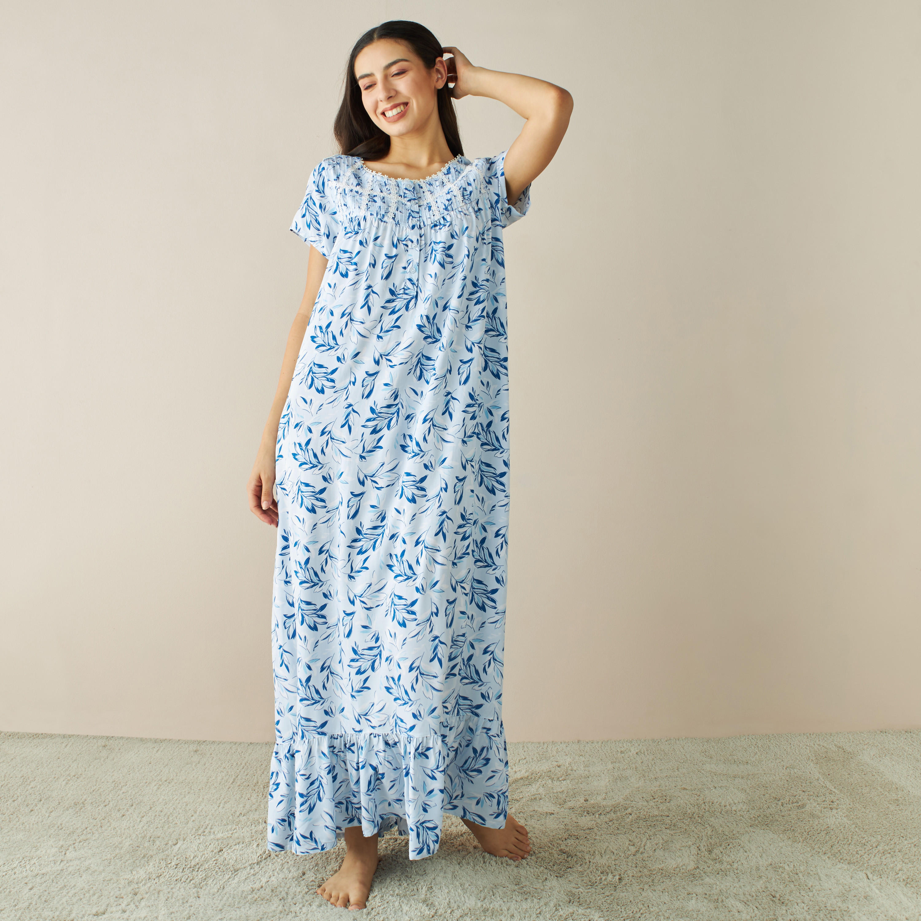 ثوب نوم بحواف كشكش وطبعات أزهار-women-clothing-nightwear-nighties-image-2