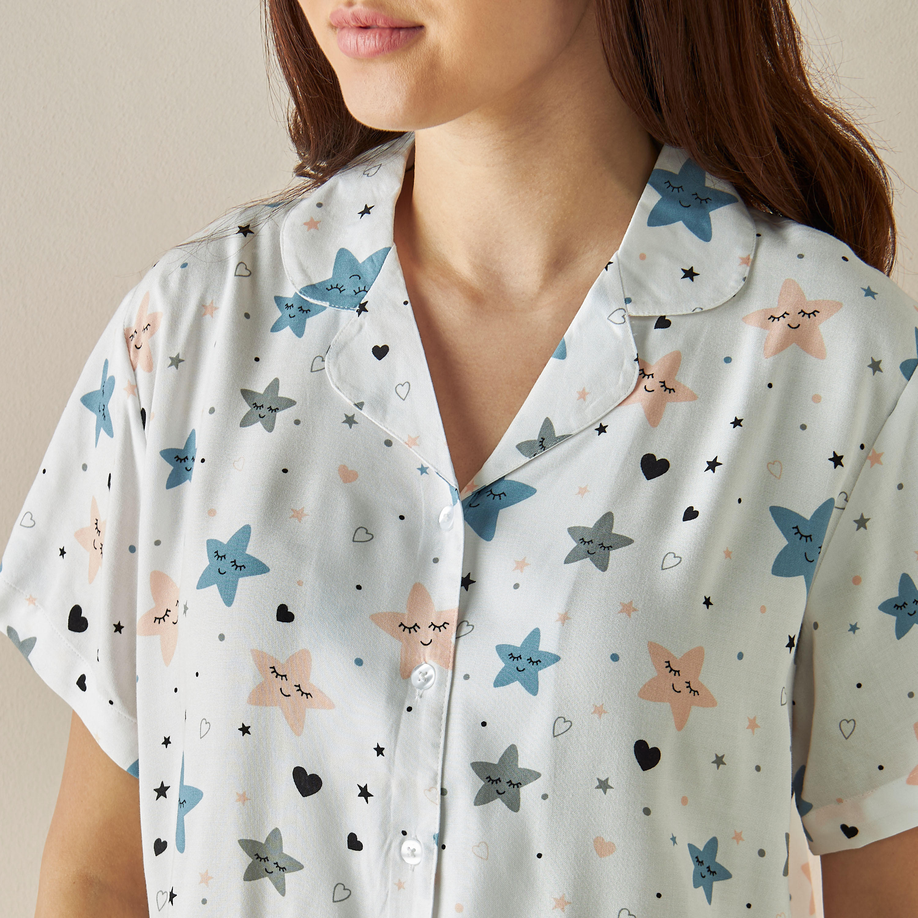 طقم شورت وقميص بطبعات نجوم-women-clothing-nightwear-pyjamas-shortsets-image-5