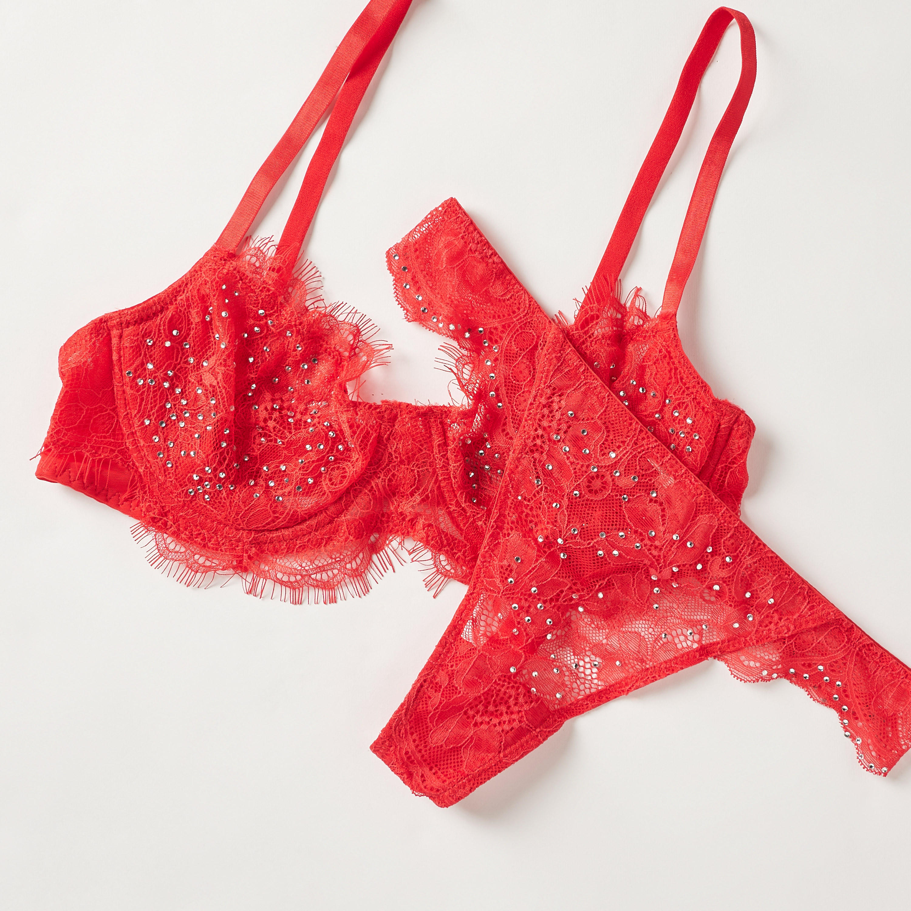 طقم صدريّة وشبشب مزين بالدانتيل-women-clothing-lingerie-lingeriesets-image-7