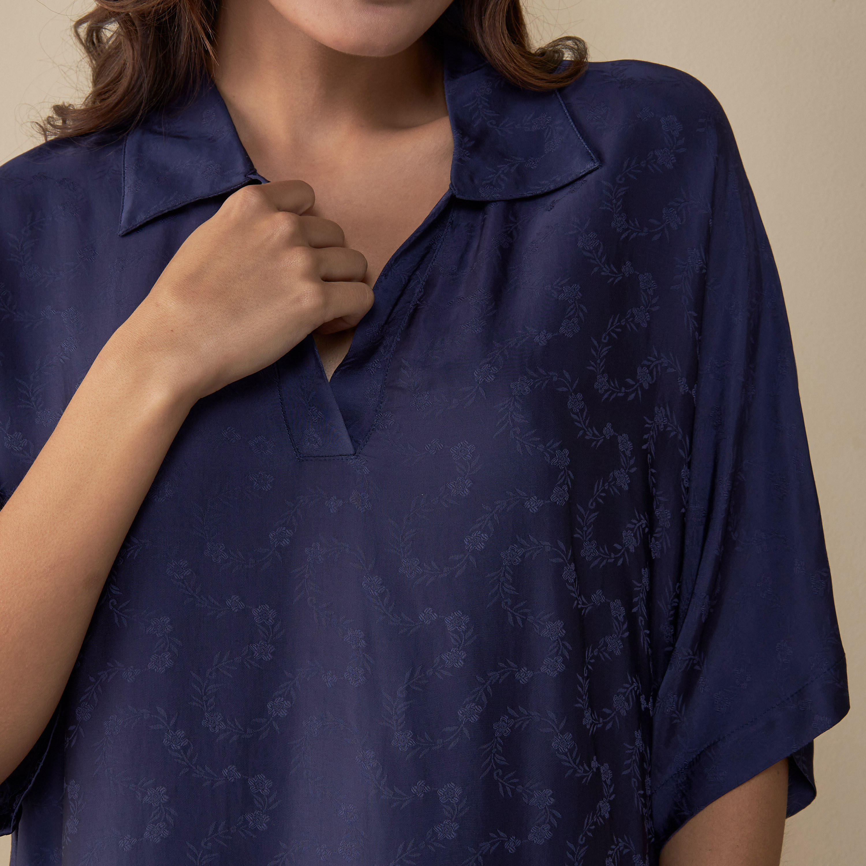 ثوب نوم بارز الملمس بفتحة وياقة عادية-women-clothing-nightwear-nighties-image-4
