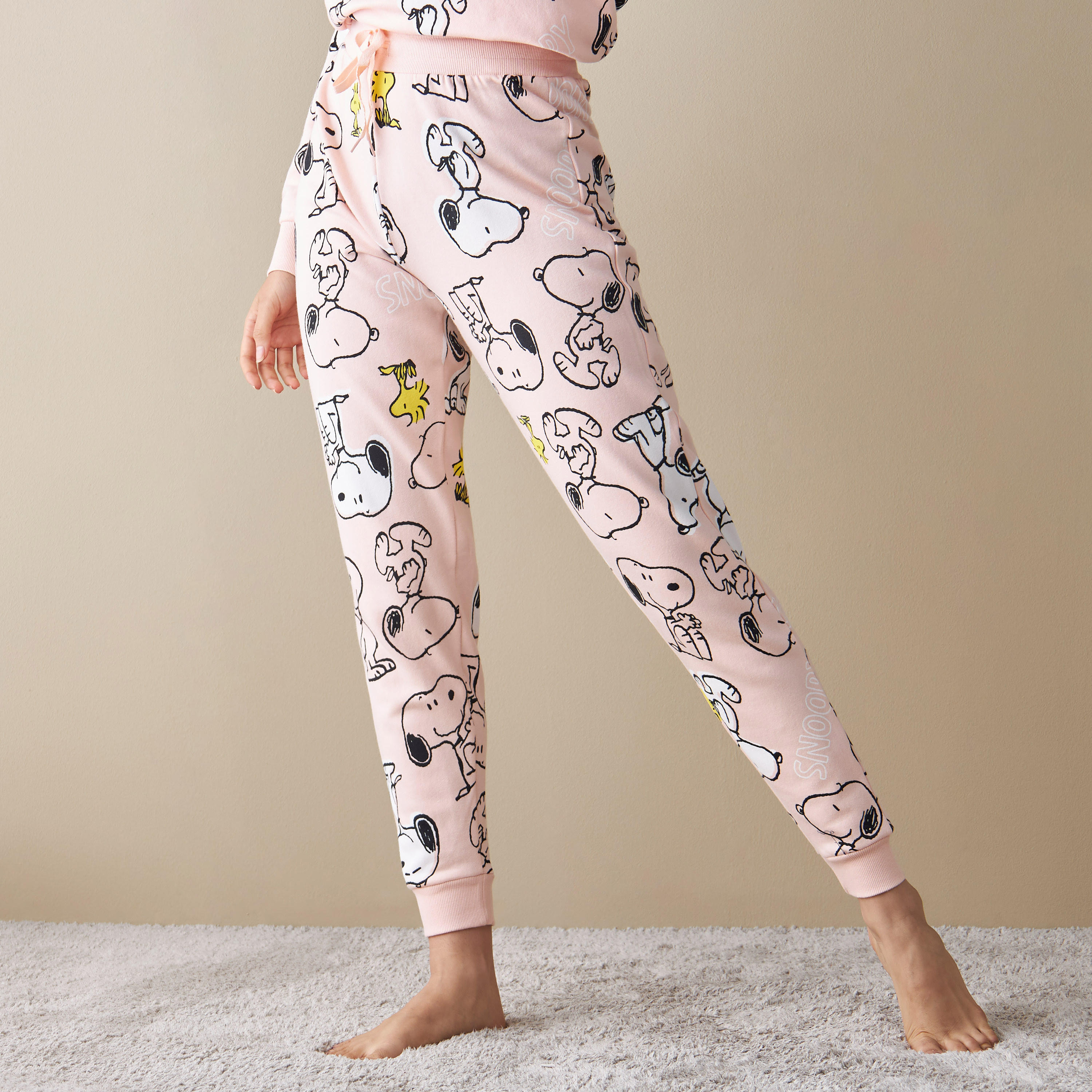 طقم شورت وتيشيرت بطبعات-women-clothing-nightwear-pyjamas-longsets-image-4