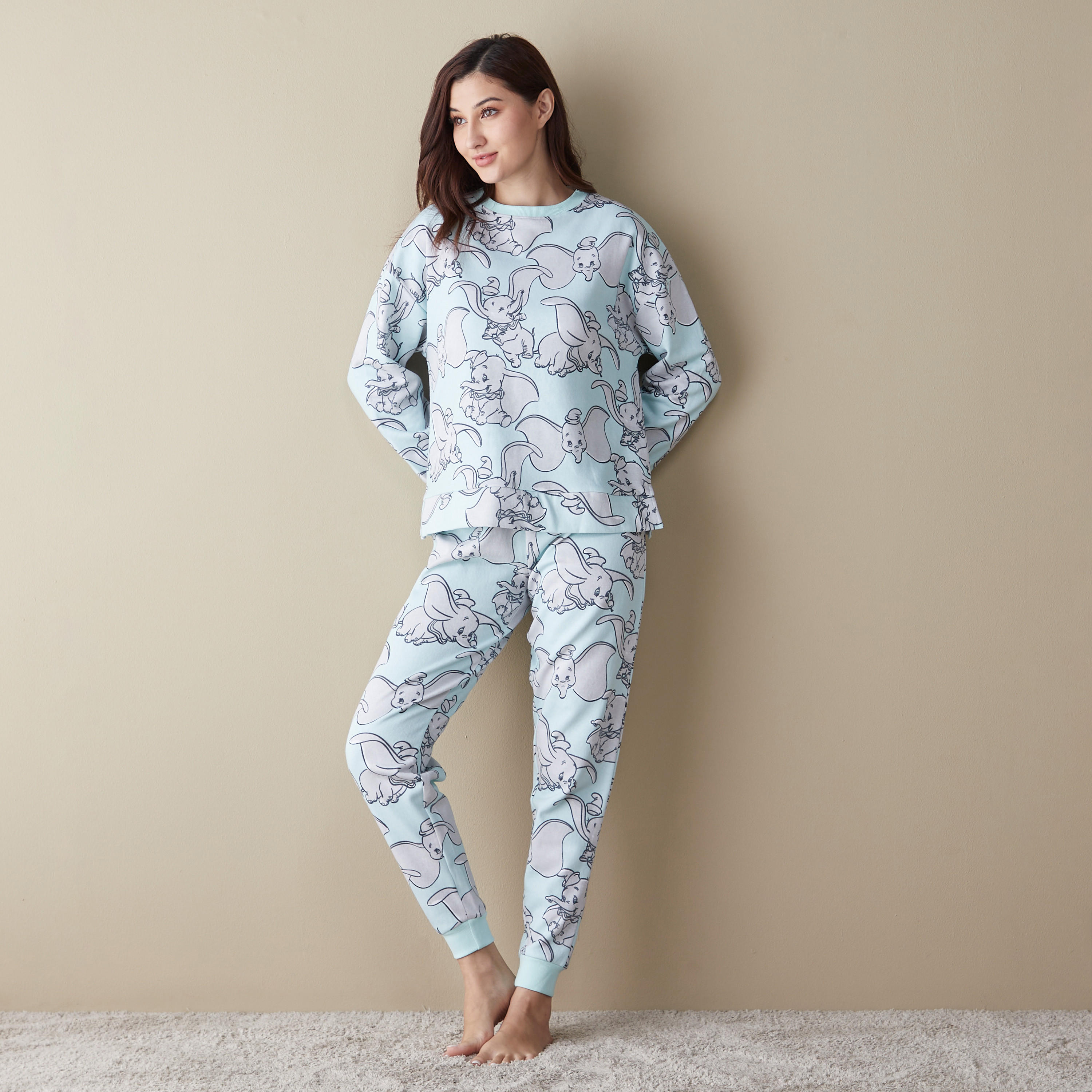 طقم بنطلون بيجاما وسويت شيرت بطبعات-women-clothing-nightwear-pyjamas-longsets-image-5