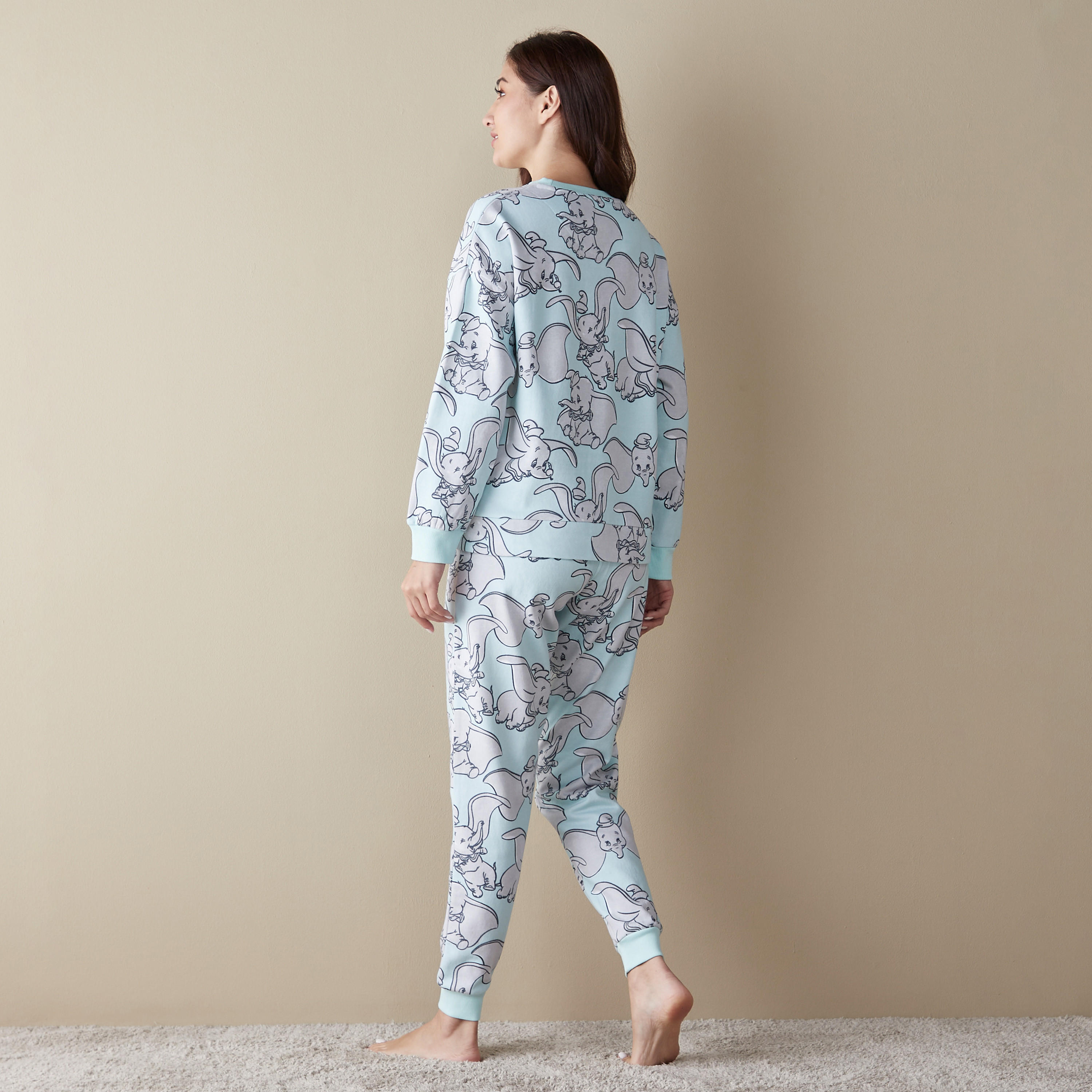 طقم بنطلون بيجاما وسويت شيرت بطبعات-women-clothing-nightwear-pyjamas-longsets-image-4
