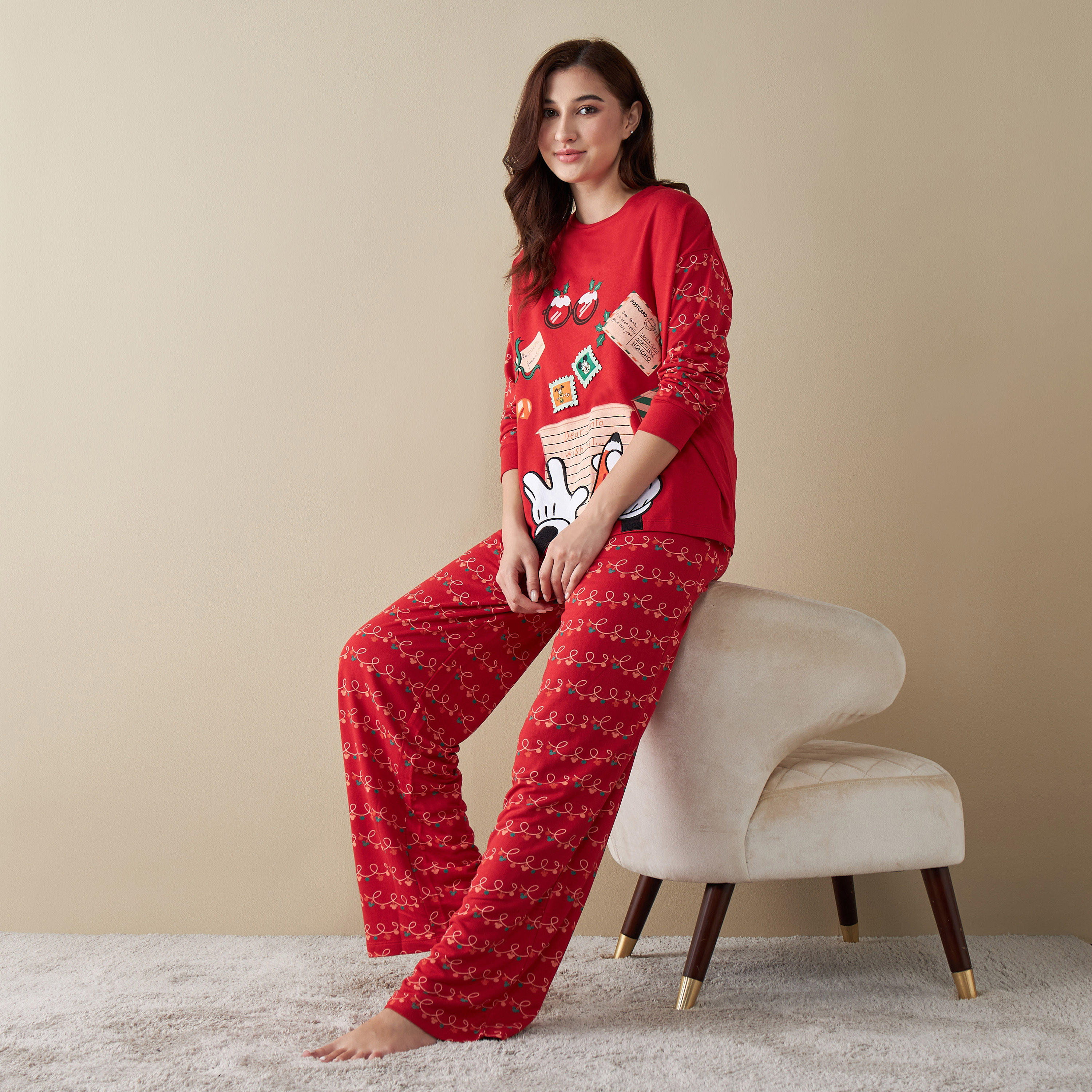 طقم بنطلون بيجاما وتيشيرت بطبعات ميكي ماوس-women-clothing-nightwear-pyjamas-longsets-image-5