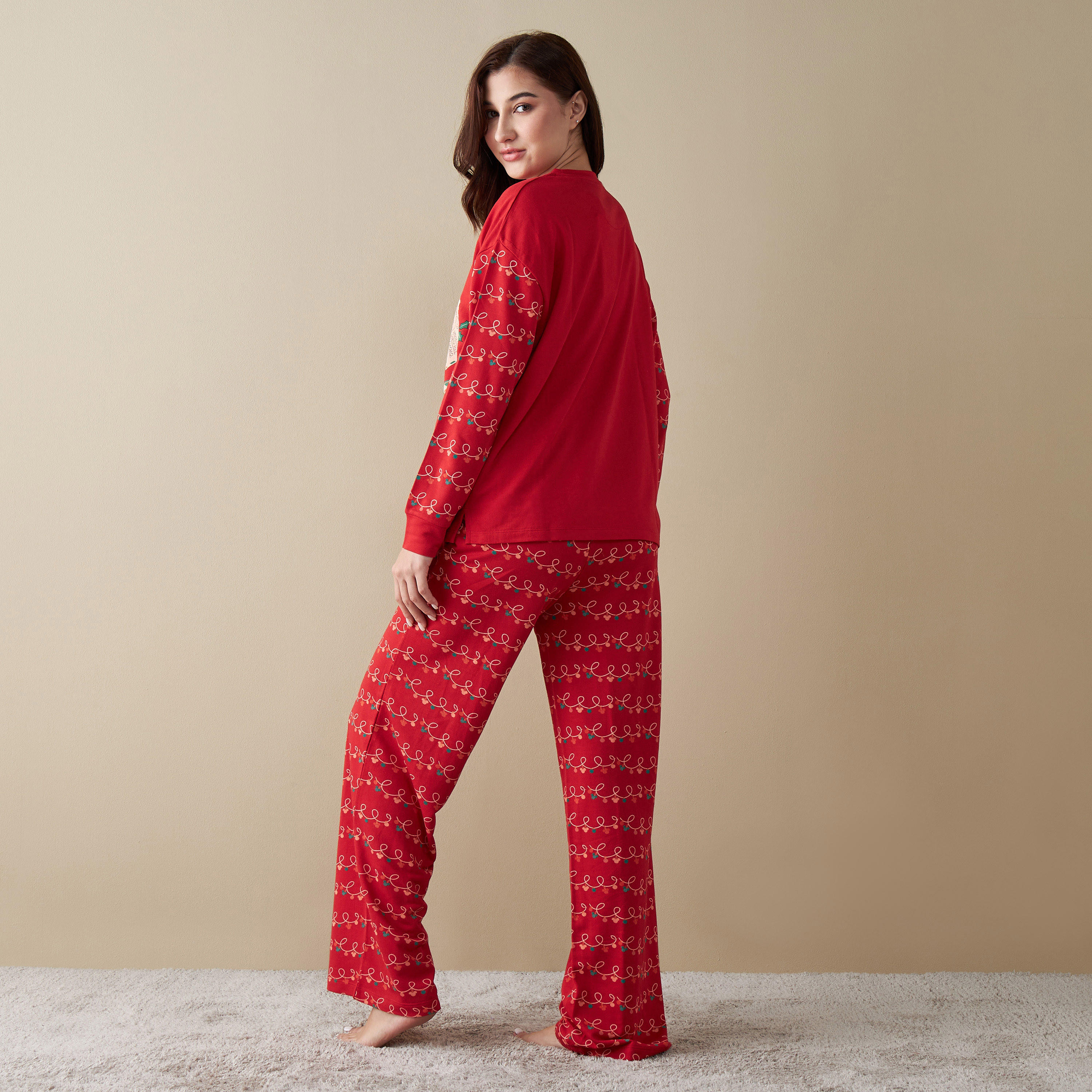 طقم بنطلون بيجاما وتيشيرت بطبعات ميكي ماوس-women-clothing-nightwear-pyjamas-longsets-image-2