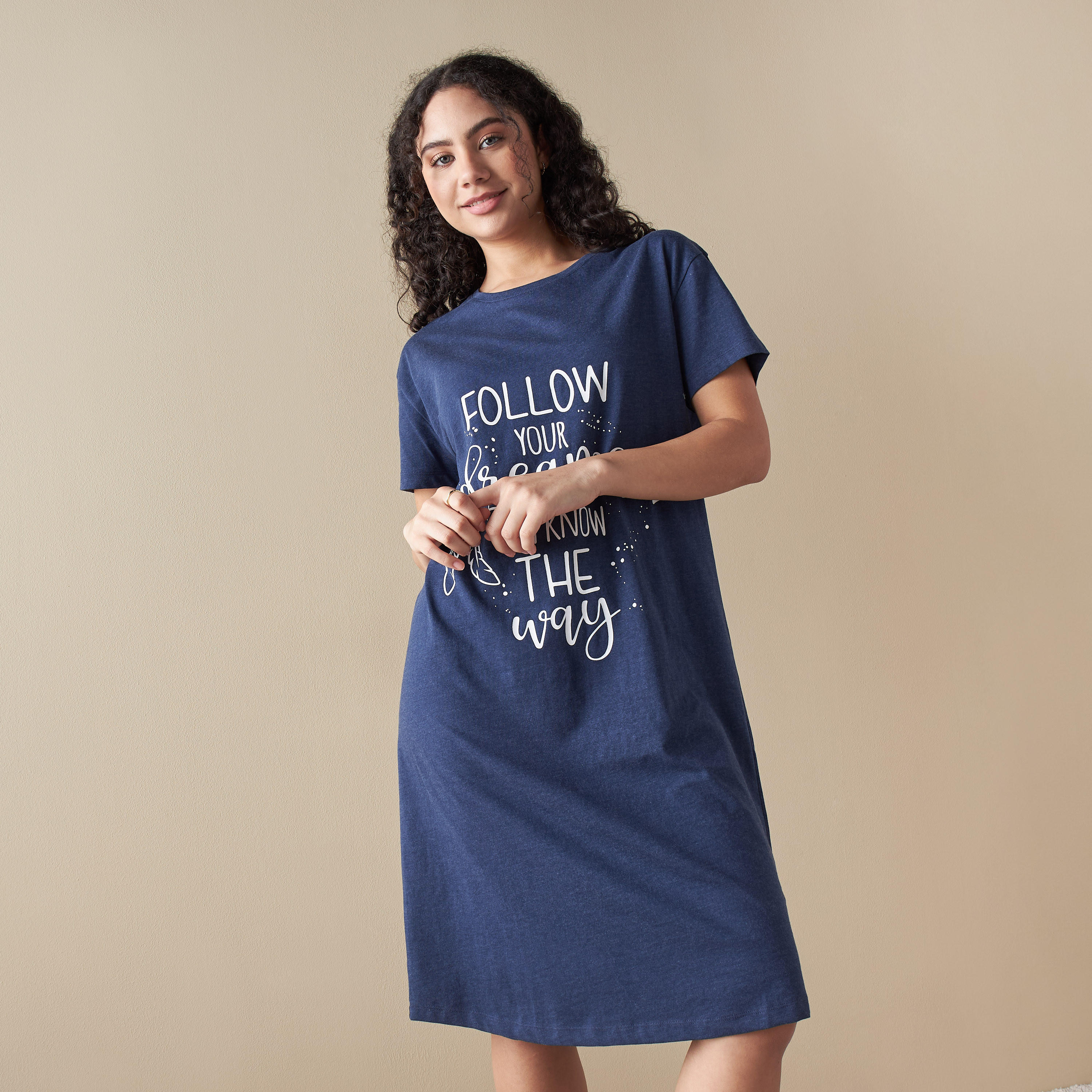 سويت شيرت بياقة ضيقة وأكمام طويلة وطبعات-women-clothing-nightwear-nighties-image-2