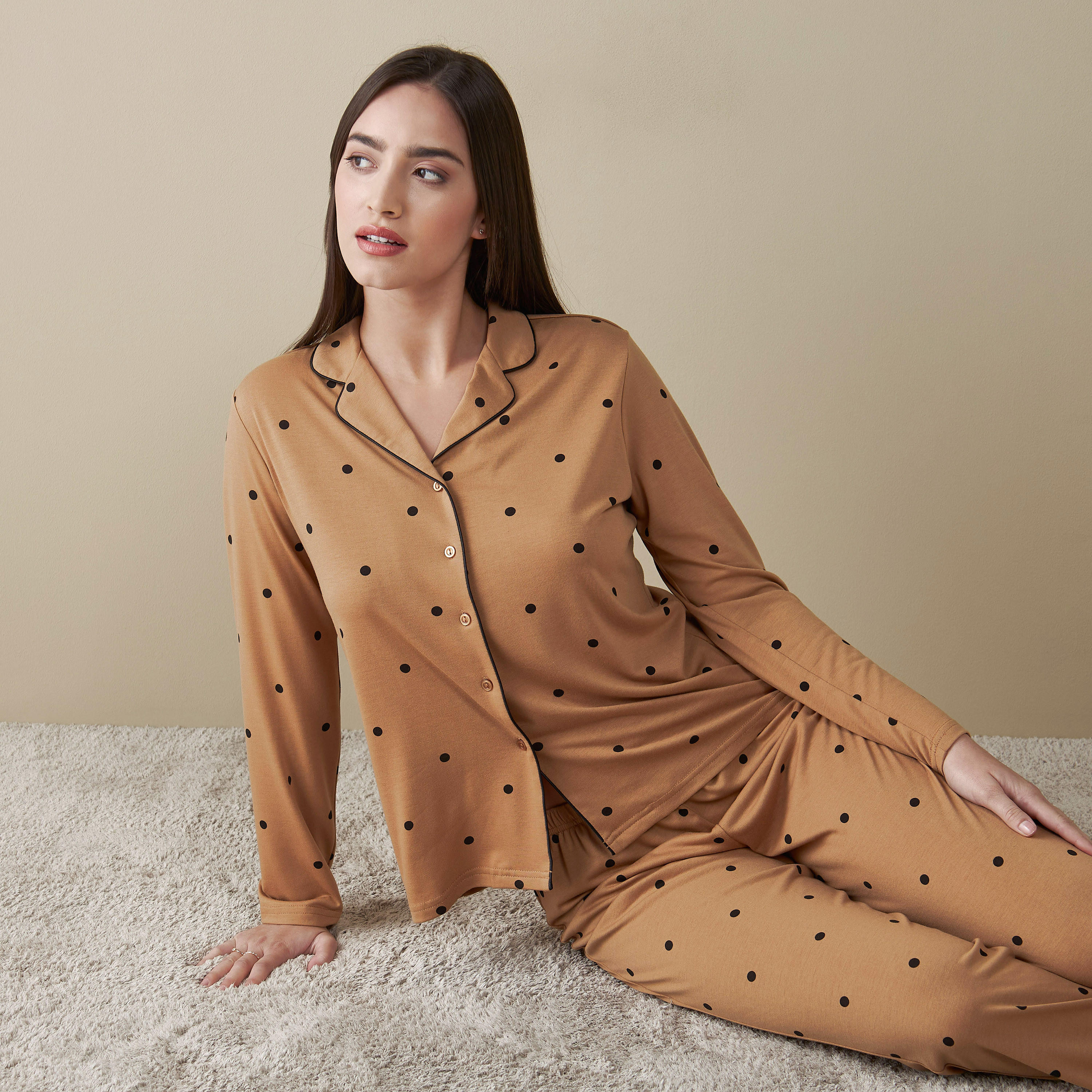 طقم بيجاما وقميص بطبعات منقّطة-women-clothing-nightwear-pyjamas-longsets-image-3