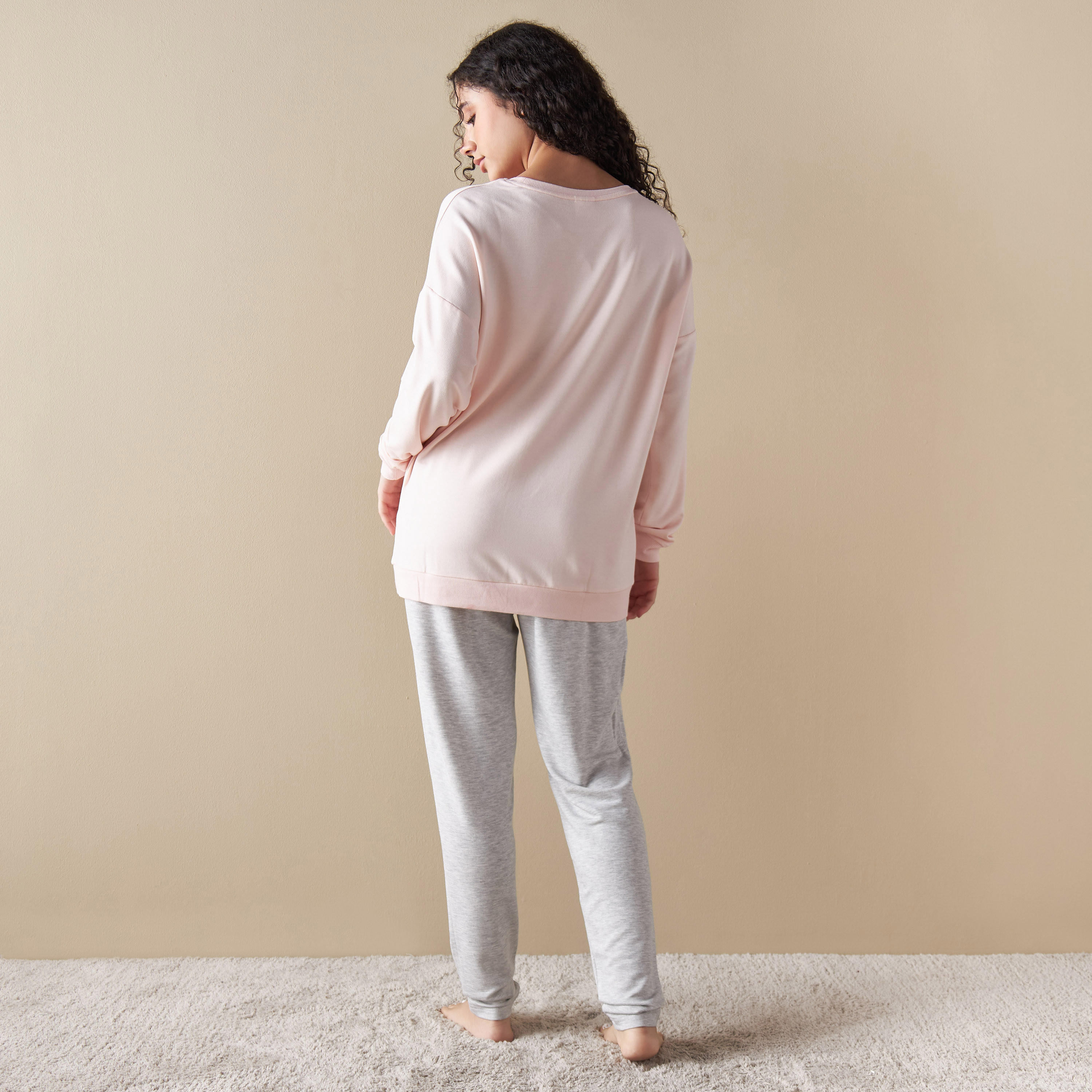 طقم بيجاما وتيشيرت بطبعات ويني ذا بوه-women-clothing-nightwear-pyjamas-longsets-image-2